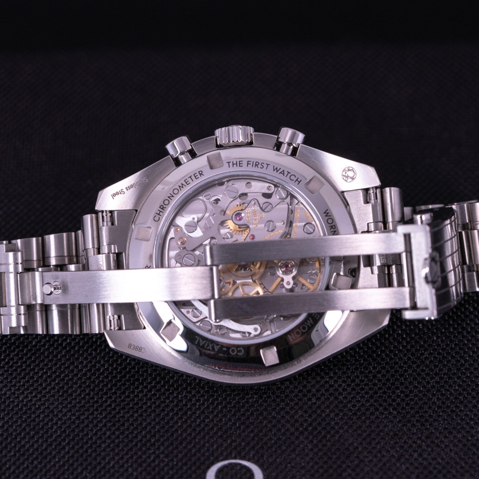 Omega-Speedmaster-Sapphire-back-2022-5.jpg