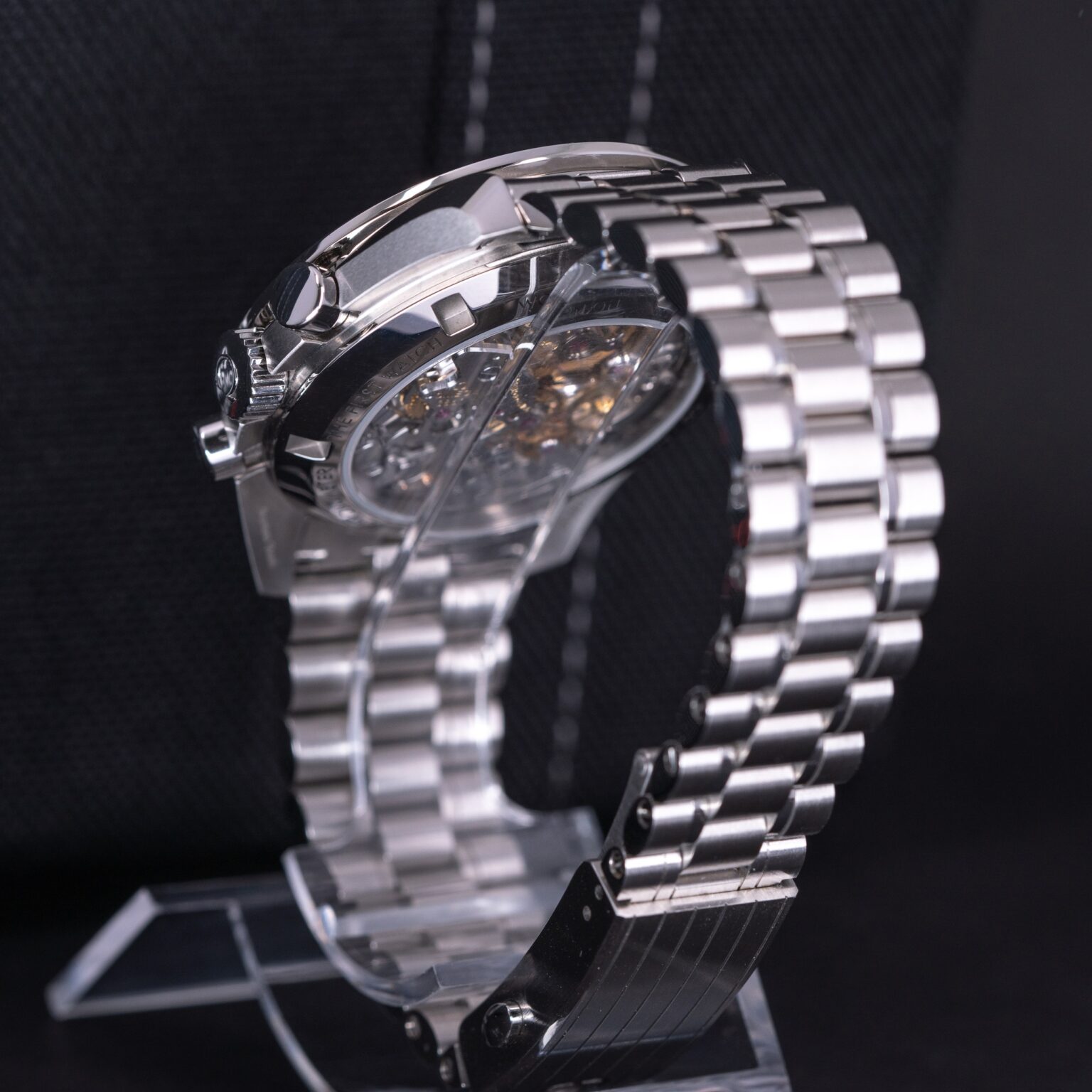 Omega-Speedmaster-Sapphire-back-2022-9.jpg