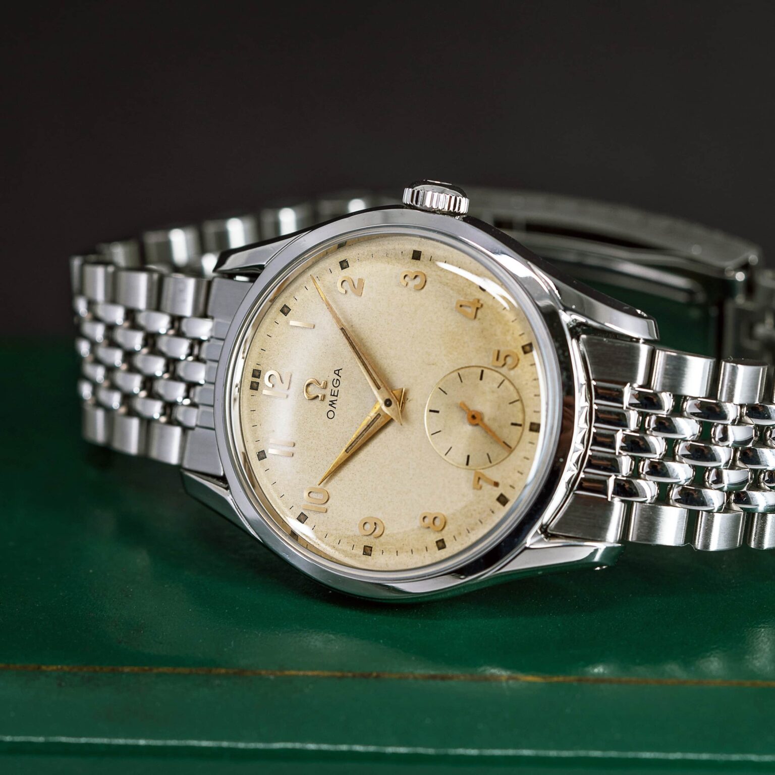 Omega_2639_1952-5.jpg