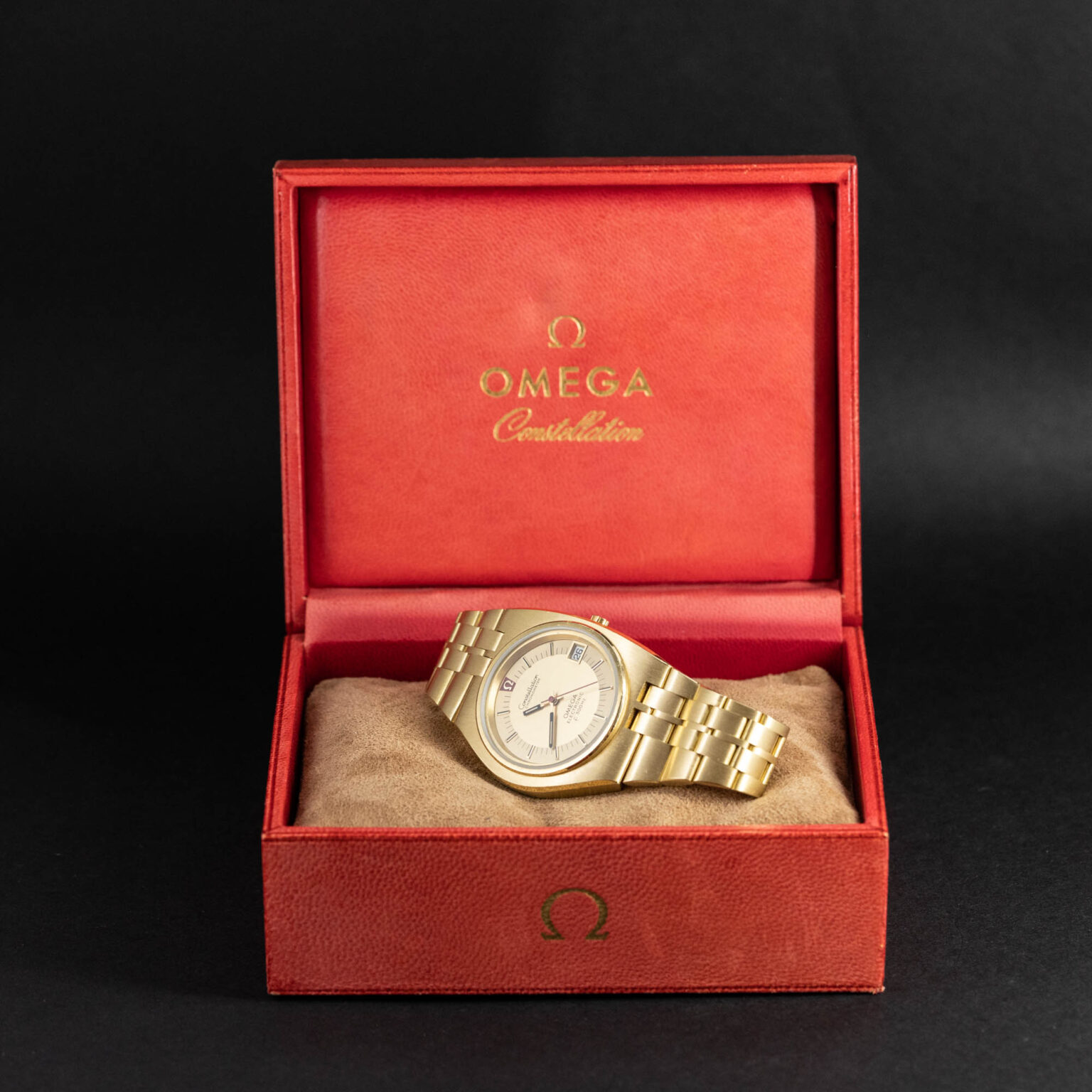 Omega_Constellation_18k_f300.jpg