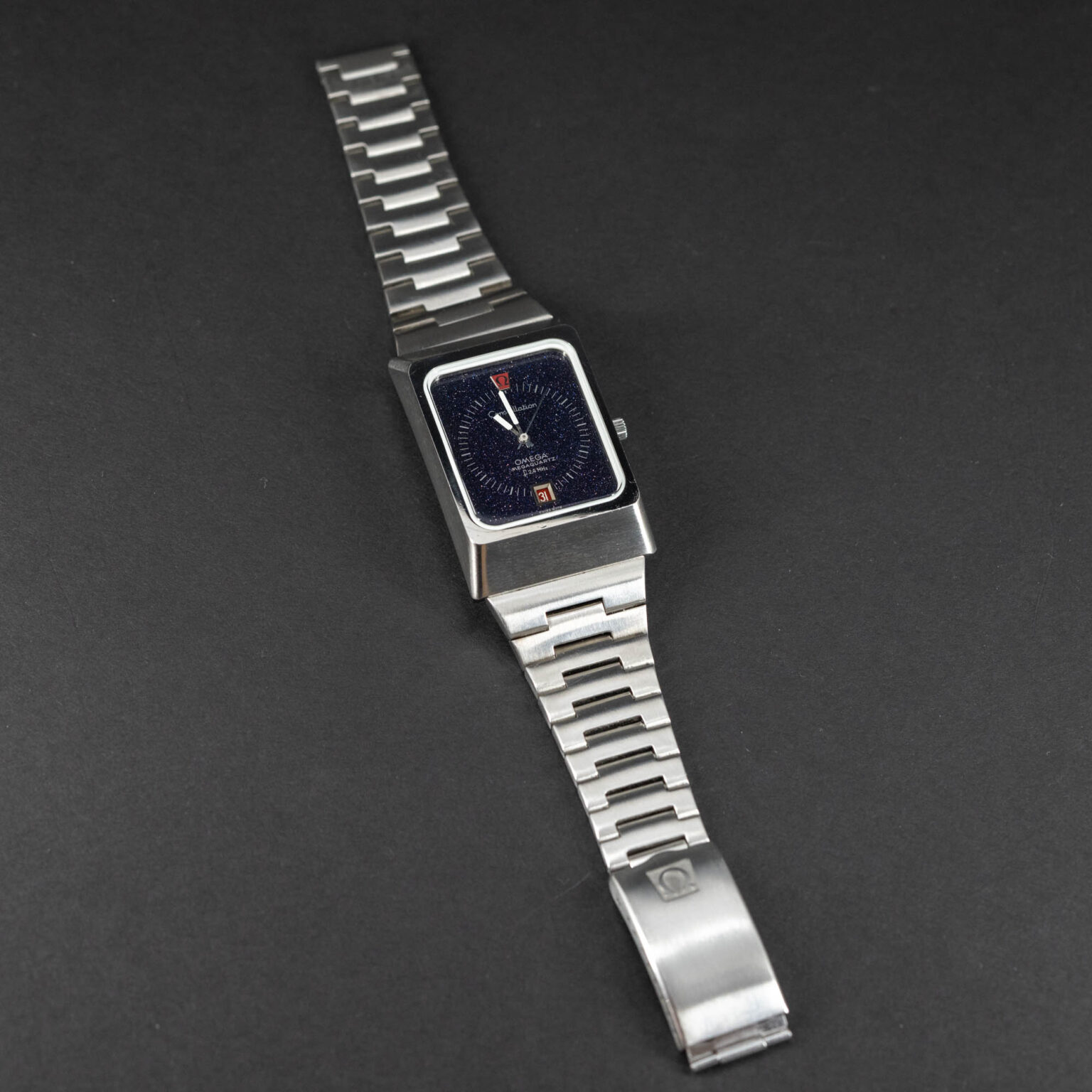 Omega_Constellation_Mega-Quarz_1972-10.jpg