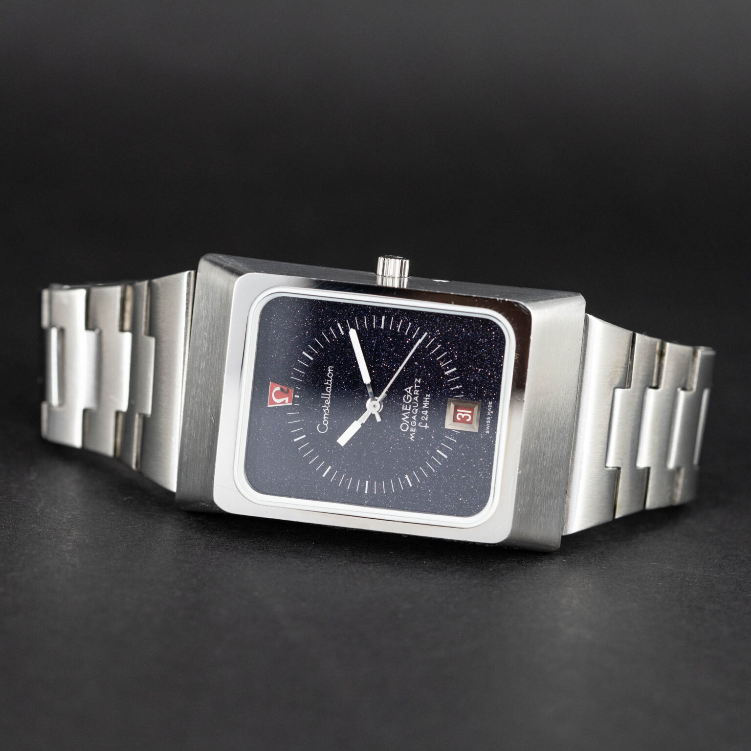 Omega_Constellation_Mega-Quarz_1972-5.jpg