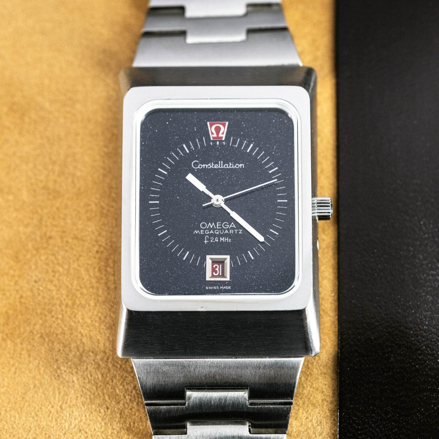 Omega_Constellation_Mega-Quarz_1972-8.jpg