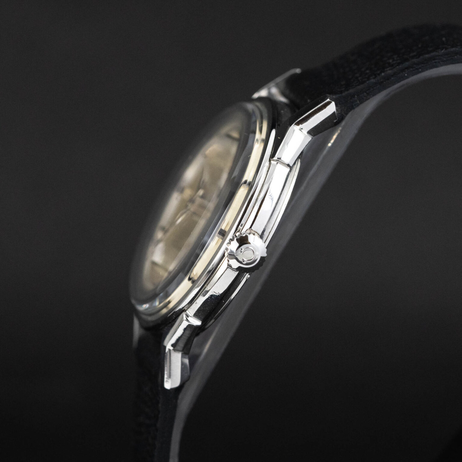 Omega_Constellation_Pie-Pan_1968-8.jpg