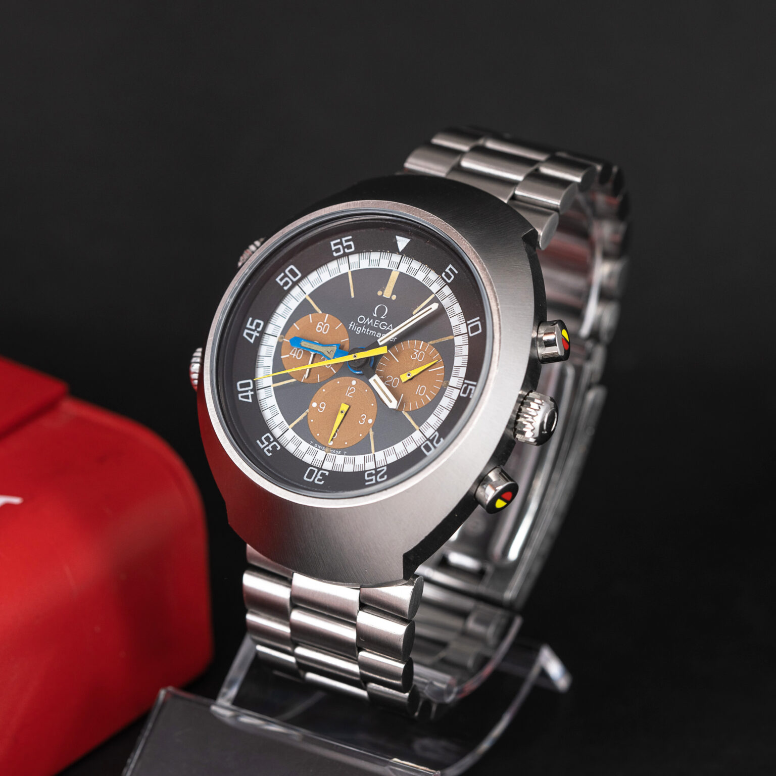 Omega_Flightmaster_911_1970-7.jpg