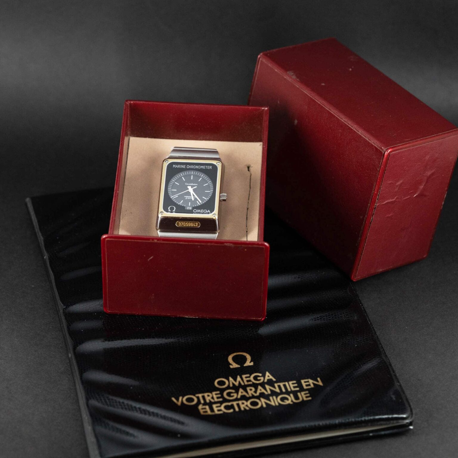 Omega_Marine_Chronometer_1516_1977.jpg