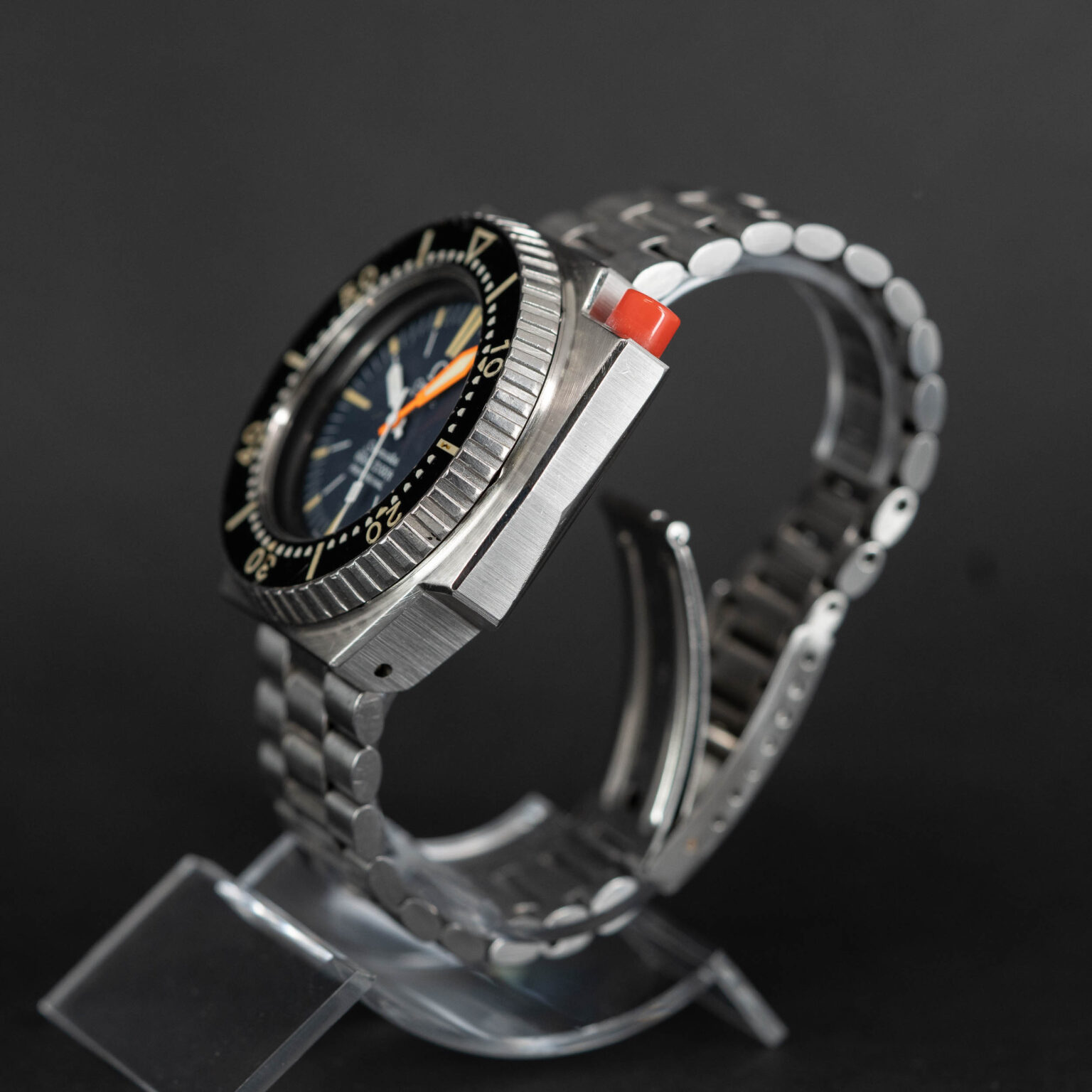 Omega_Plo-Prof_600_1972-3.jpg