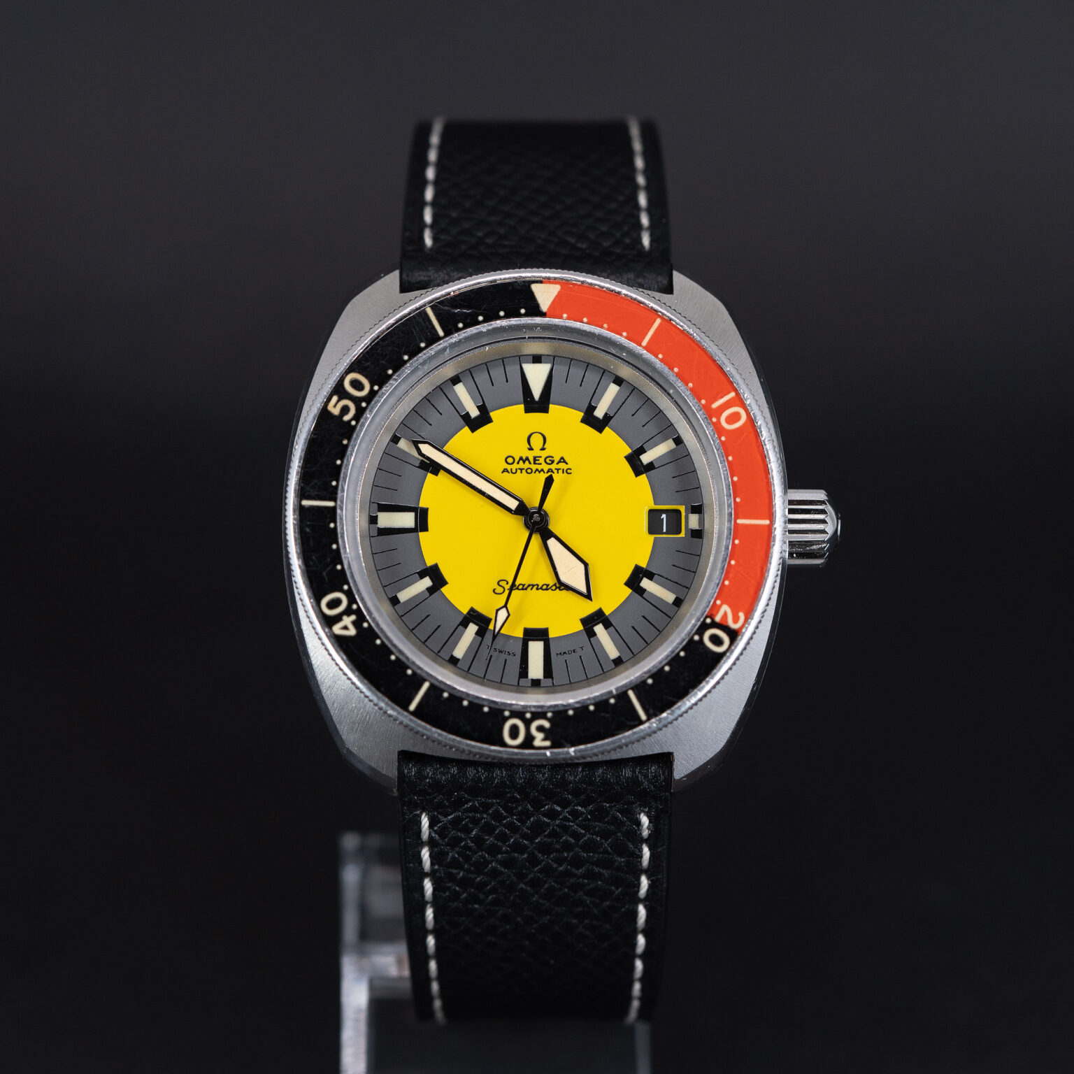 Omega_Seamaster_200_Banana_1969.jpg