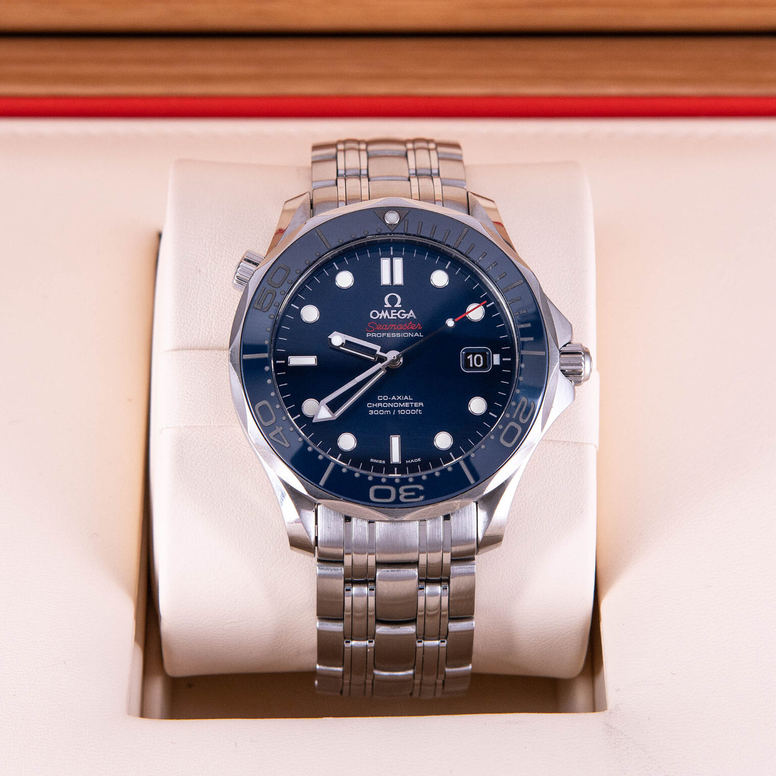 Omega_Seamaster_300_Co-Ax_2017-2.jpg