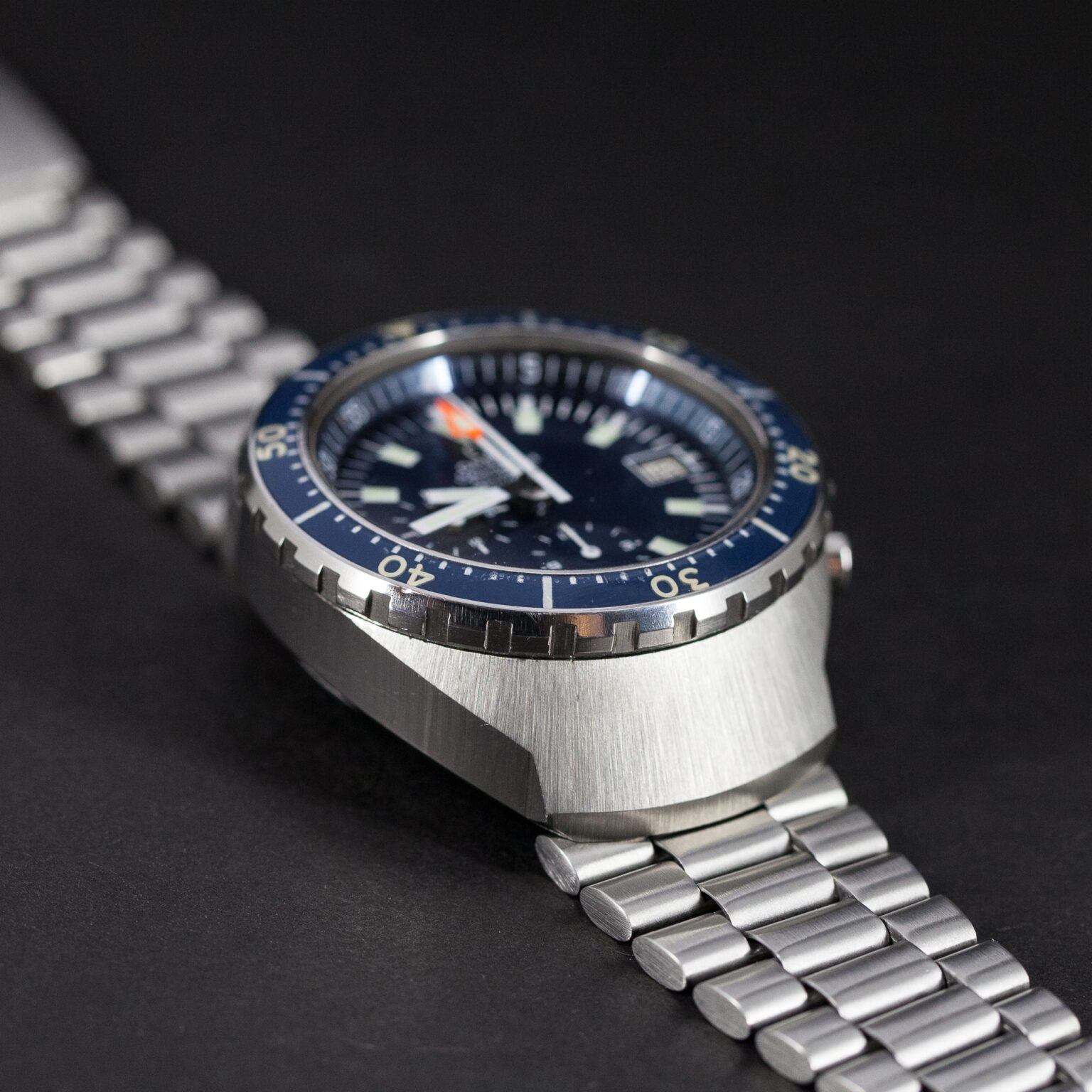 Omega_Seamaster_Big-Blue_1977-5.jpg