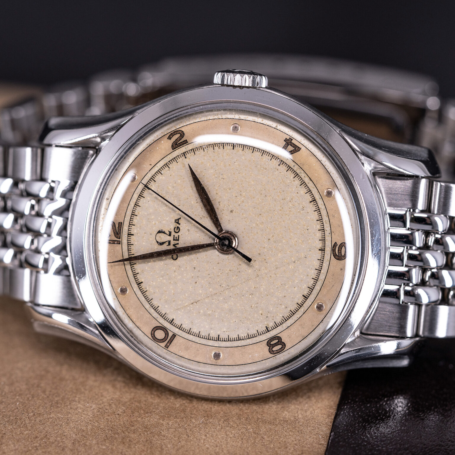 Omega_Sector-Dial_2487_1947-2-1.jpg