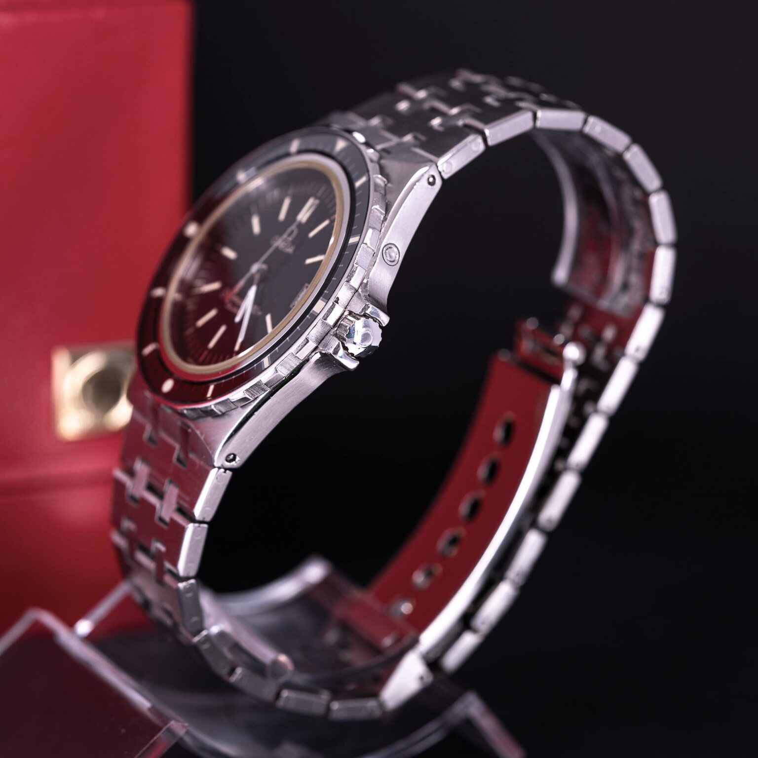 Omega_Semaster-120_Jaqcues-Mayol_1980-3.jpg