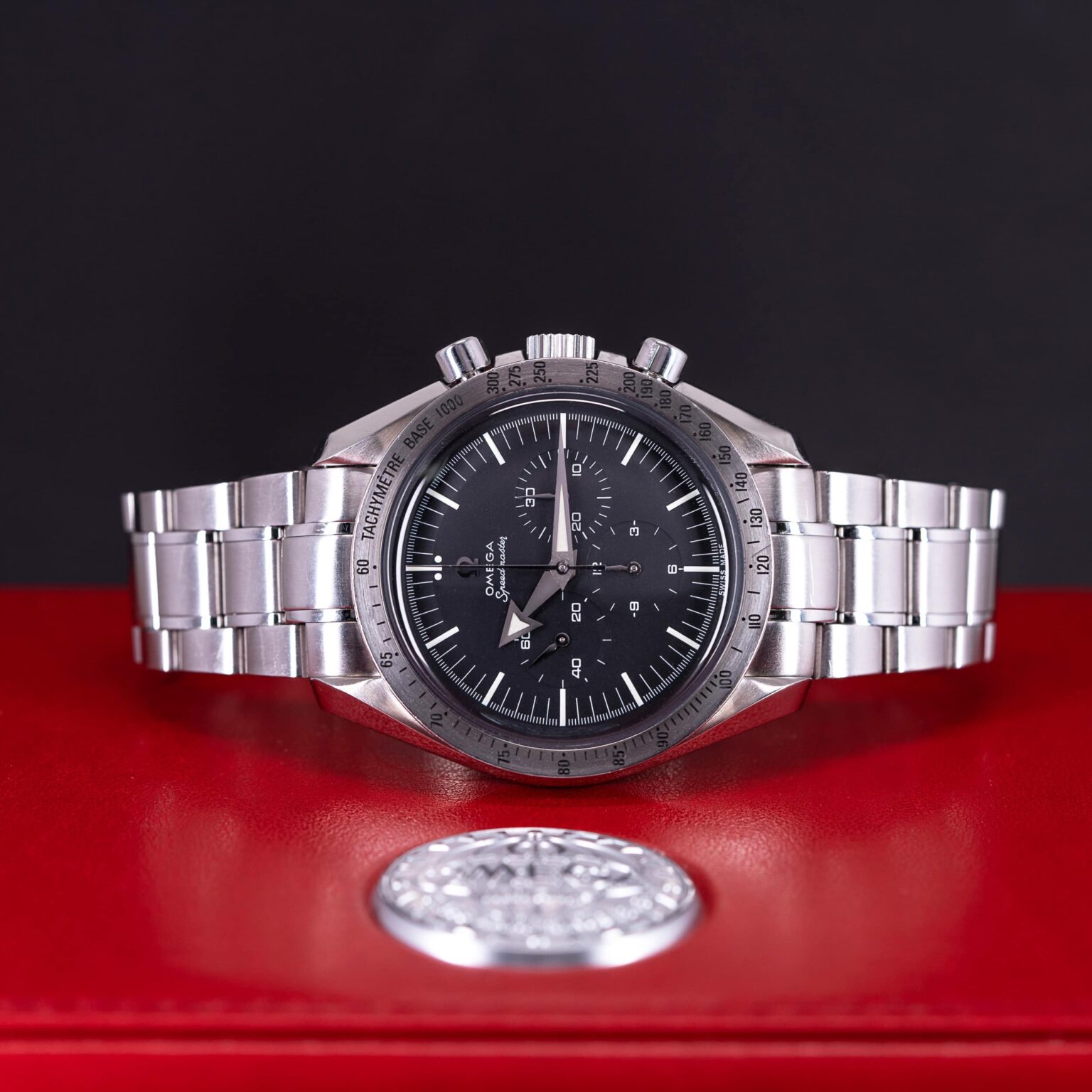 Omega_Speedmaster_1450222-3.jpg