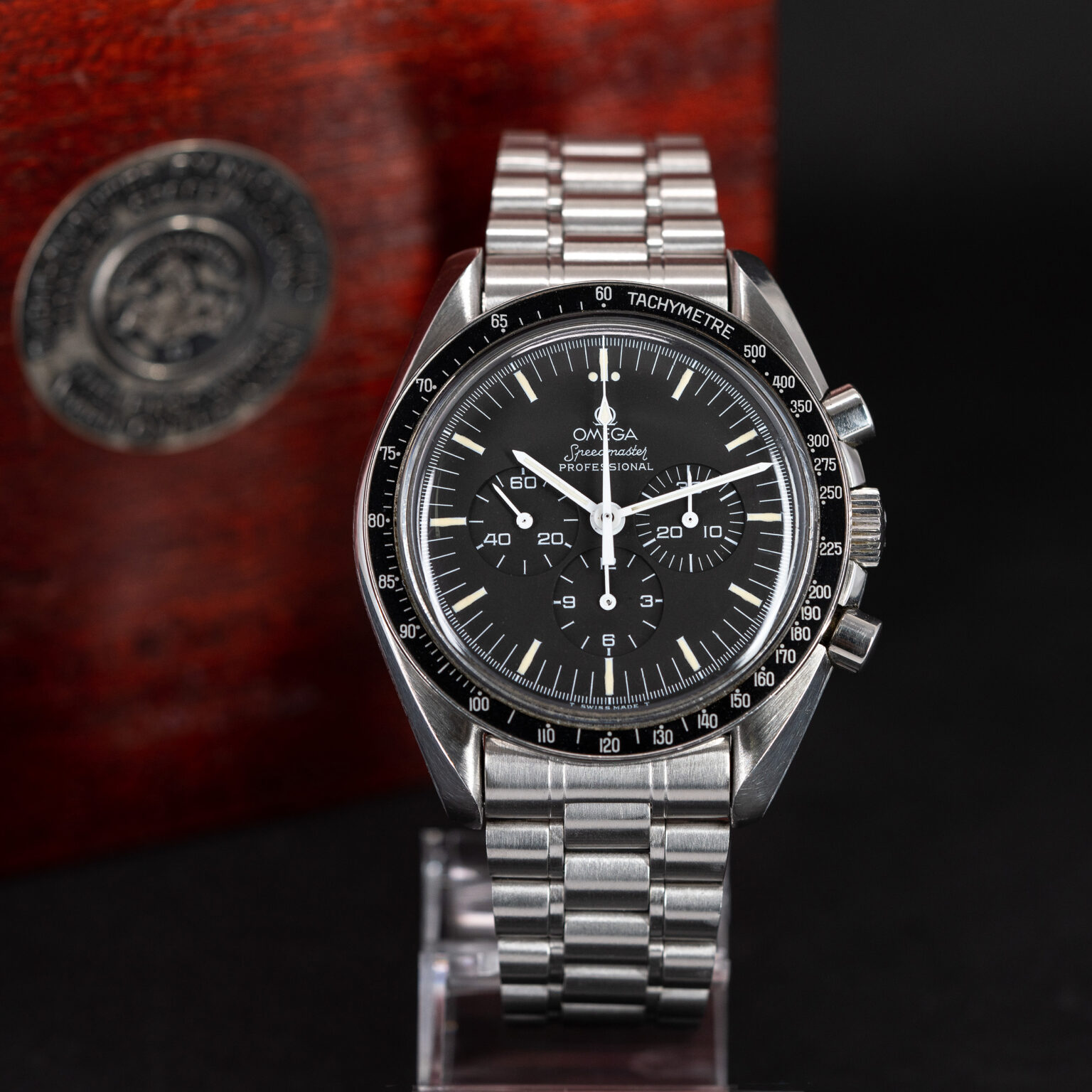 Omega_Speedmaster_Apollo-XI_20th_Limited-Germany-5.jpg