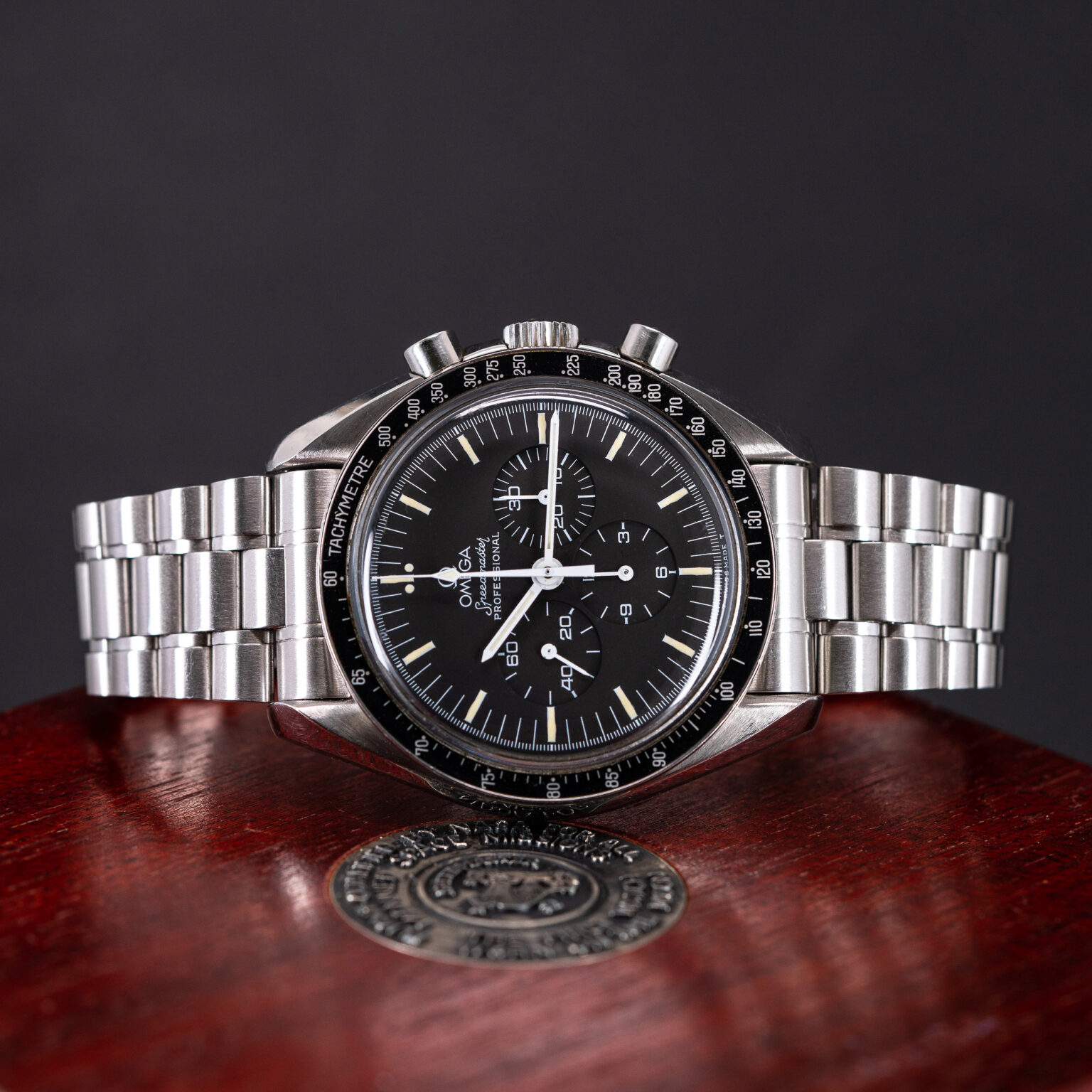 Omega_Speedmaster_Apollo-XI_20th_Limited-Germany-9.jpg