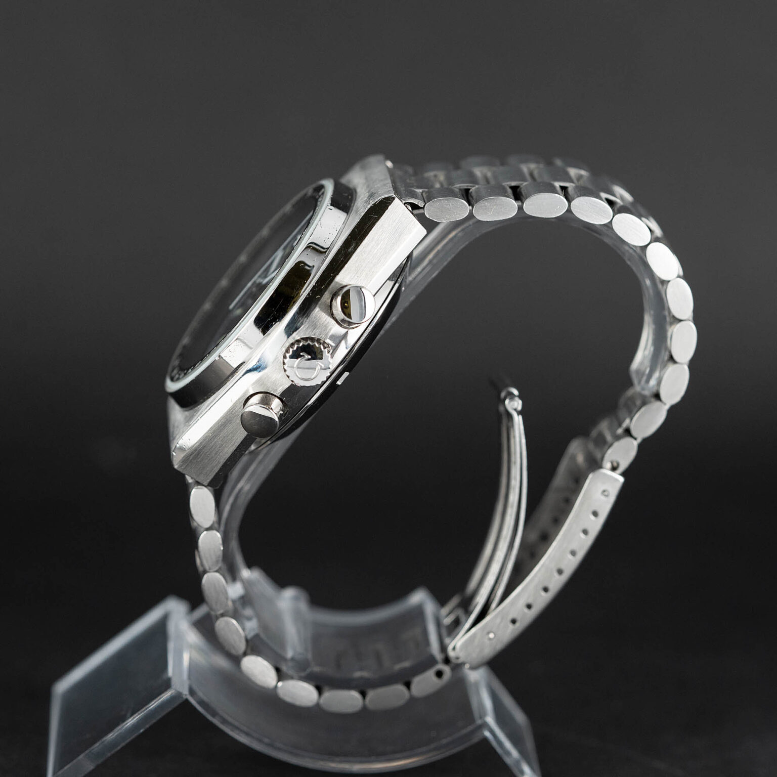 Omega_Speedmaster_Automatic_DD_1975-3.jpg
