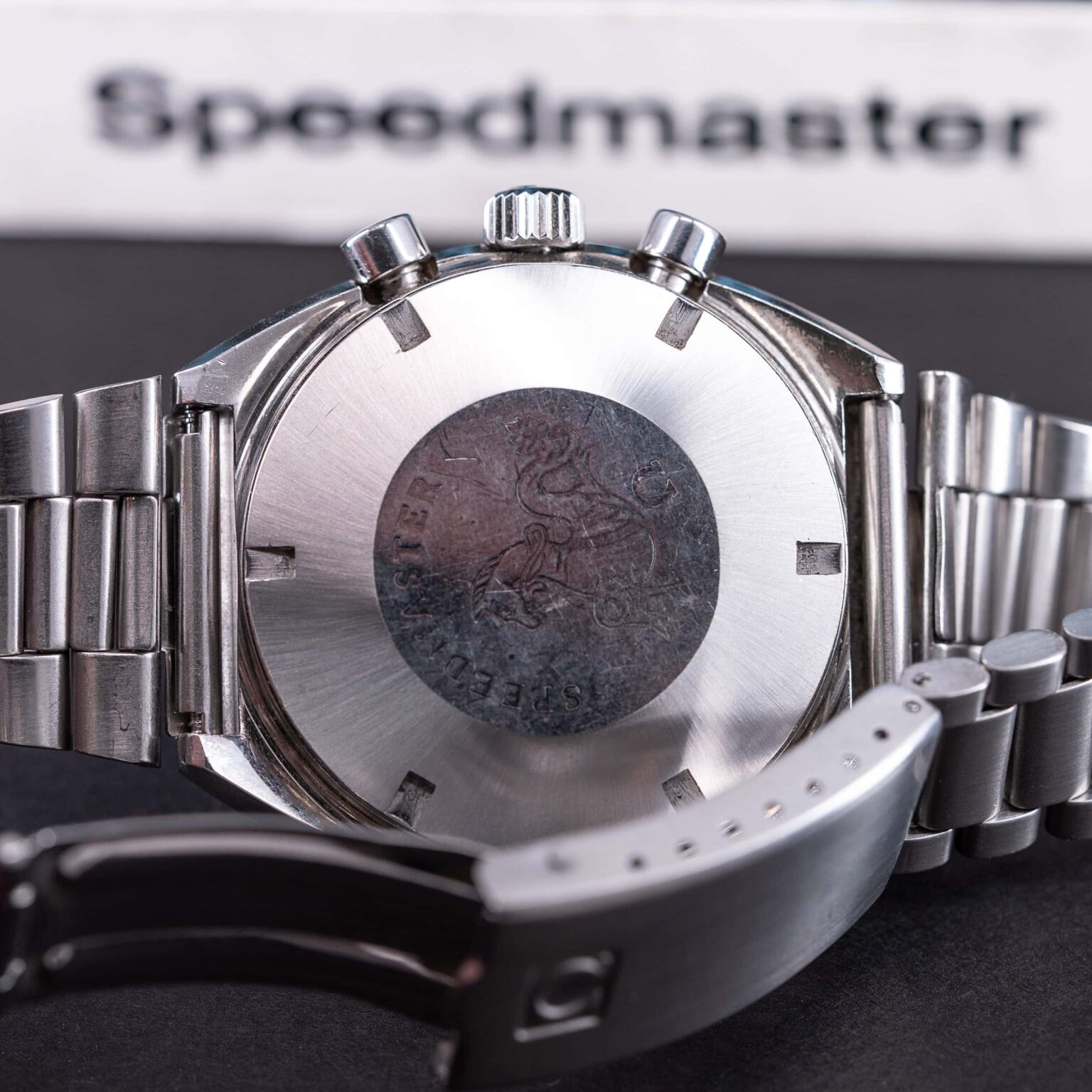 Omega_Speedmaster_MkII_1973-5.jpg