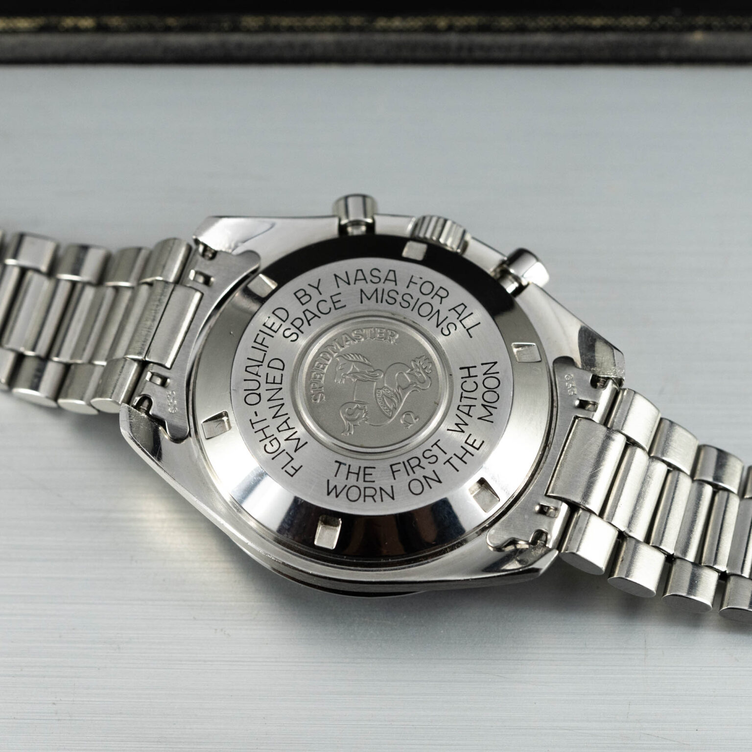 Omega_Speedmaster_Pro_1988-8.jpg