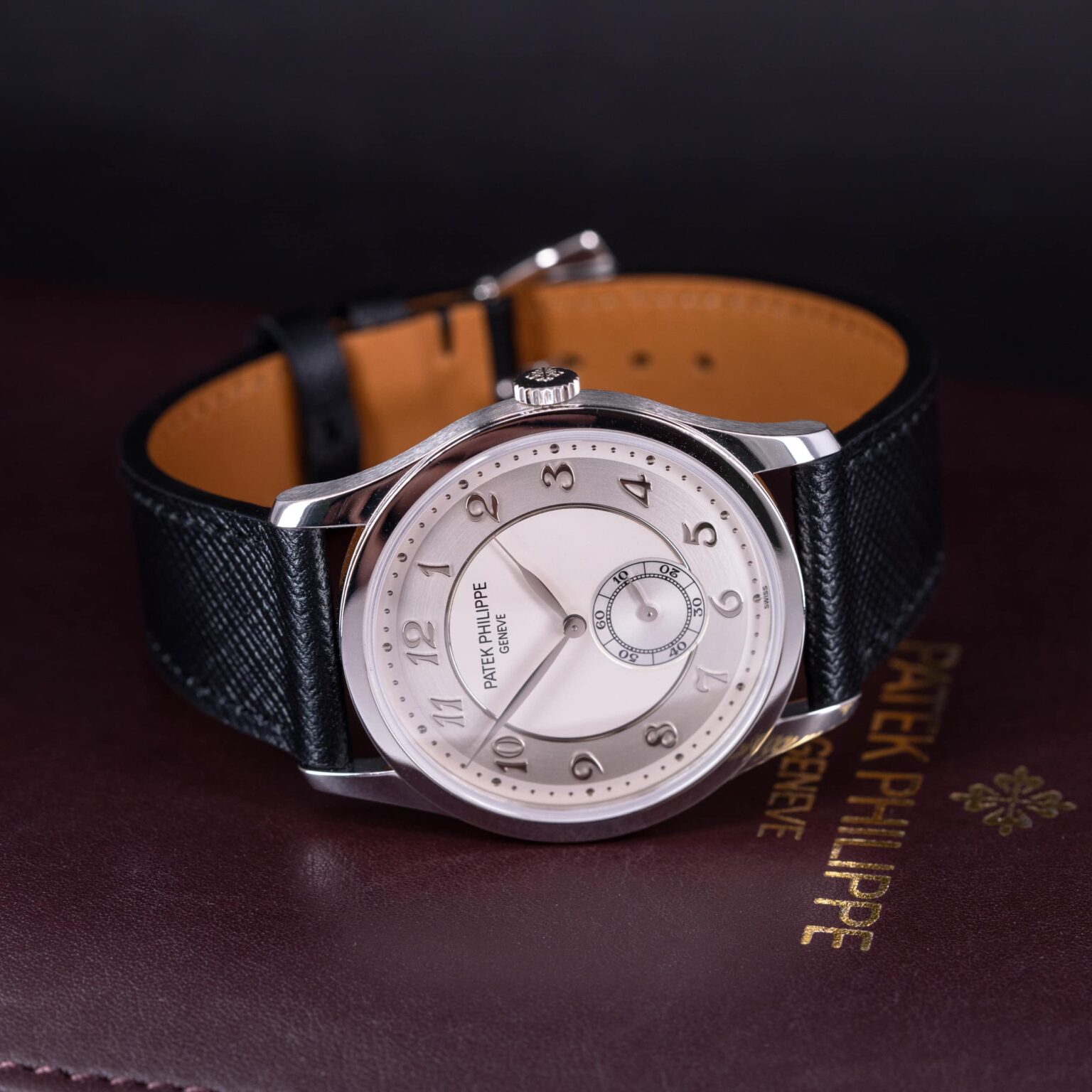 Patek-Philippe-Calatrava-5196P_2006-10.jpg