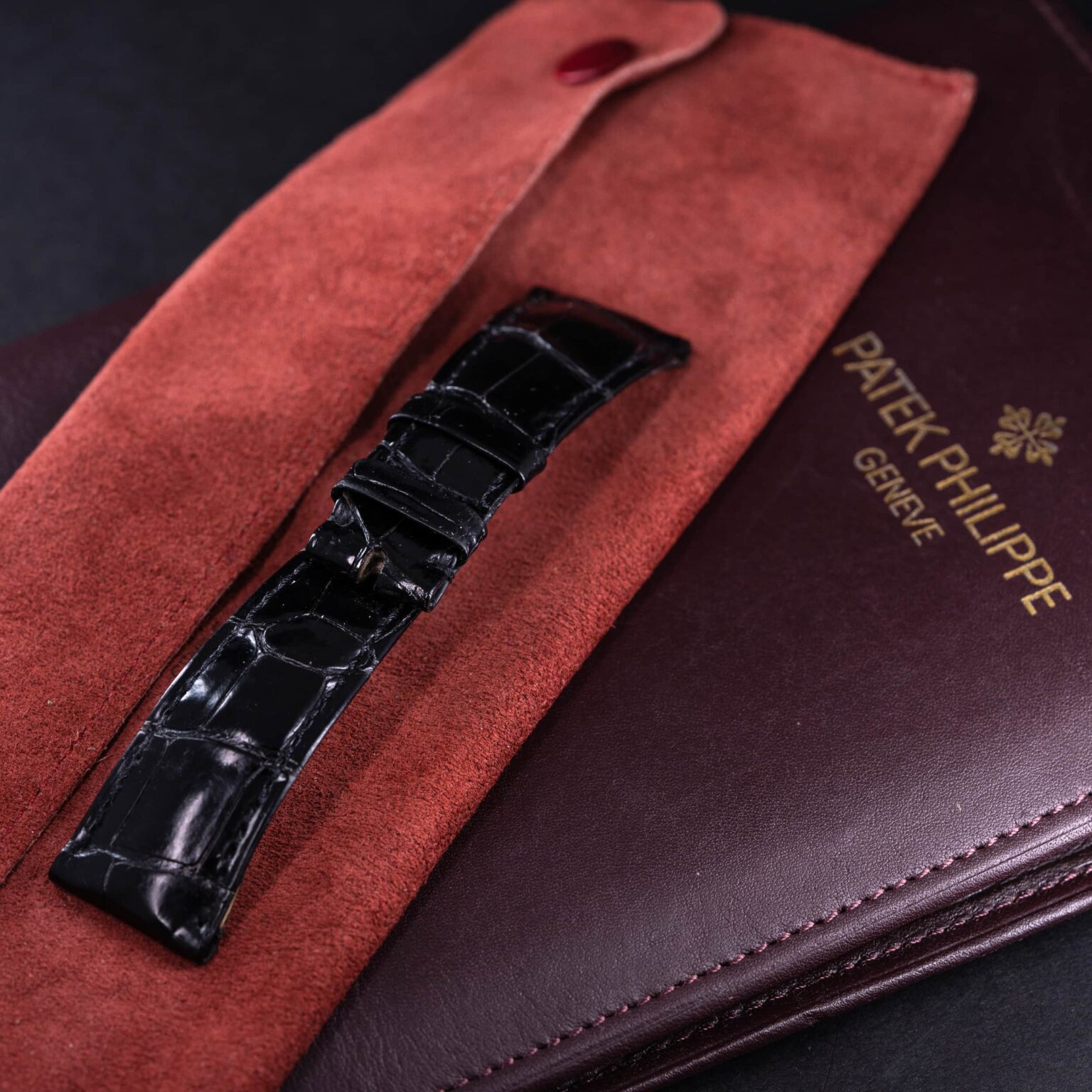 Patek-Philippe-Calatrava-5196P_2006-11.jpg