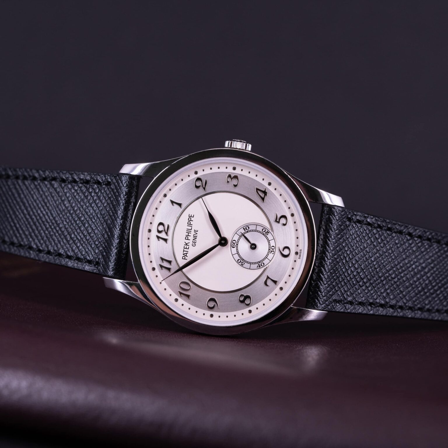 Patek-Philippe-Calatrava-5196P_2006-2.jpg