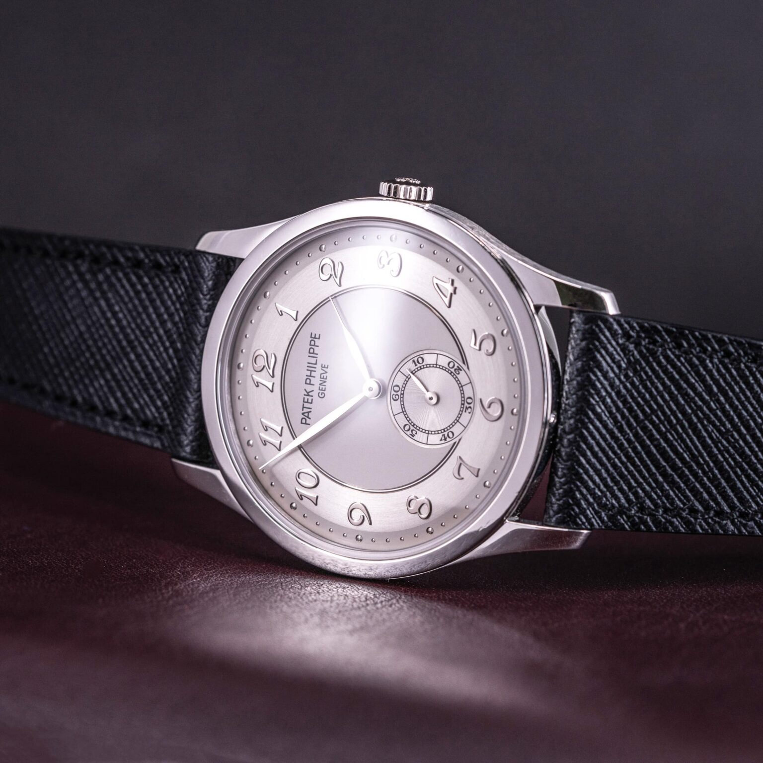 Patek-Philippe-Calatrava-5196P_2006-3-1.jpg