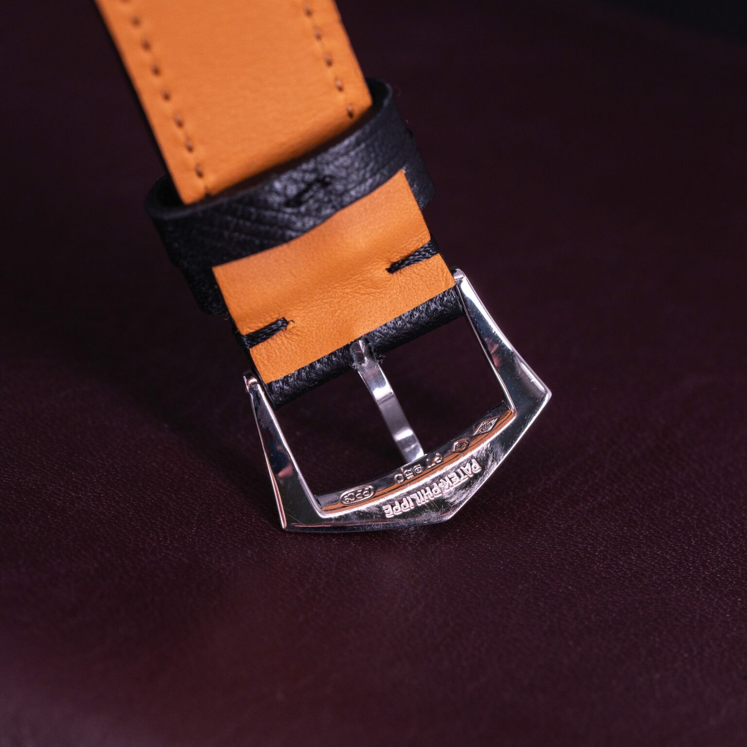 Patek-Philippe-Calatrava-5196P_2006-6.jpg