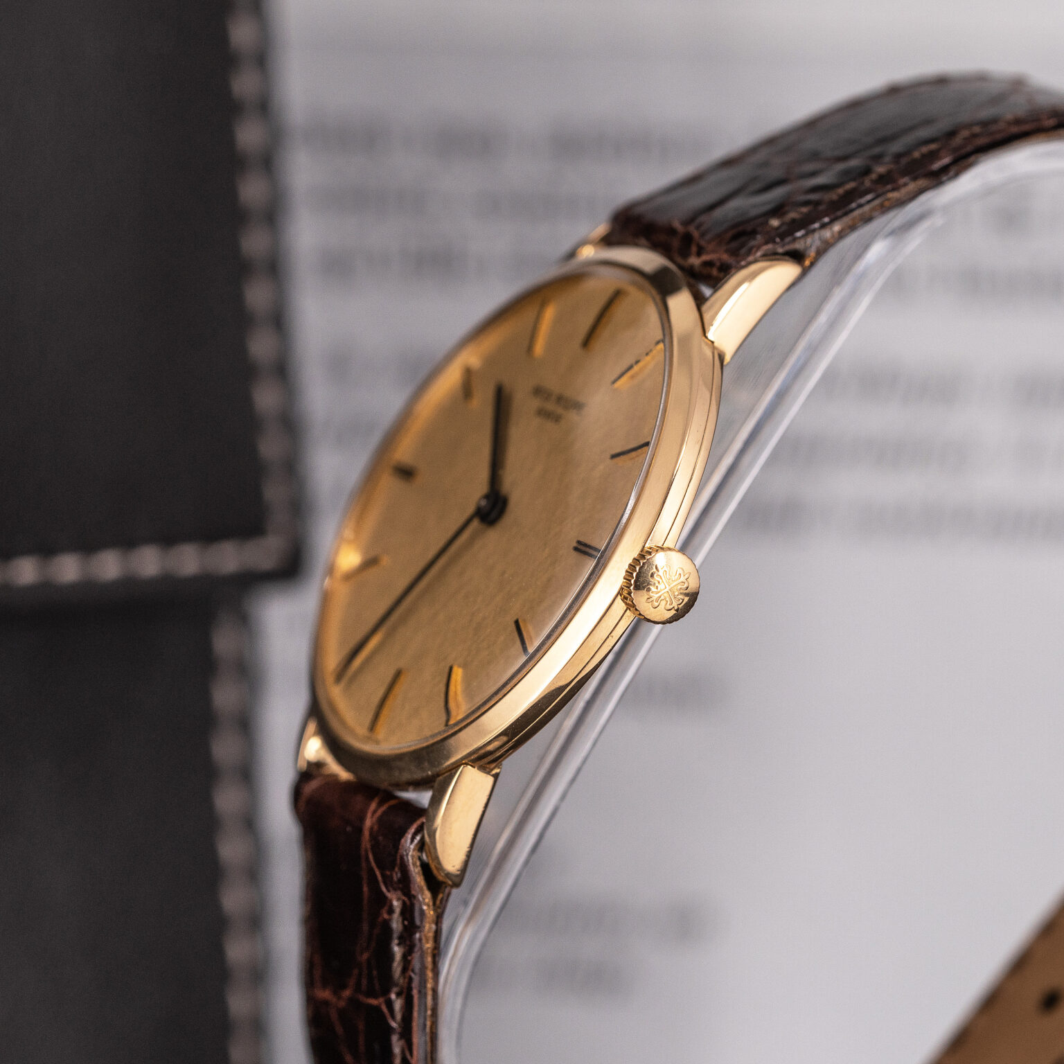 Patek_Philippe_Calatrava_3468-4.jpg