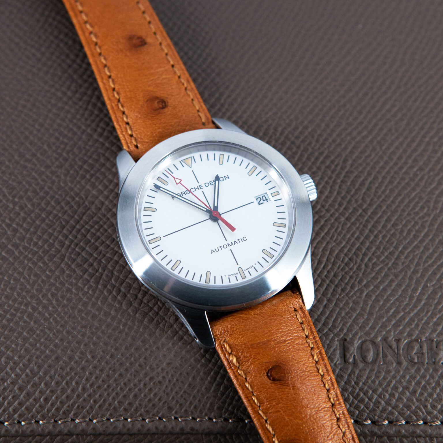 Porsche_design_by_Eterna.jpg