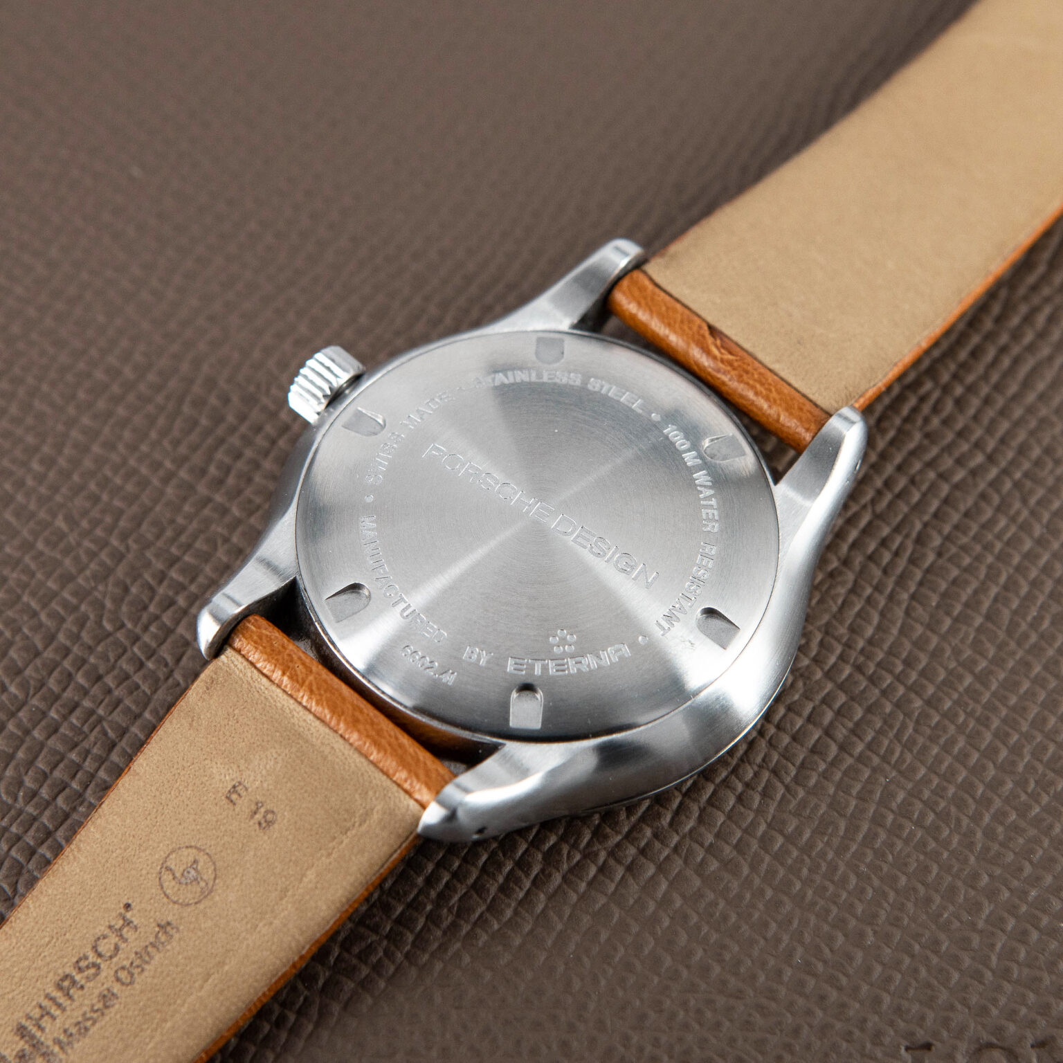 Porsche_design_by_Eterna-2.jpg
