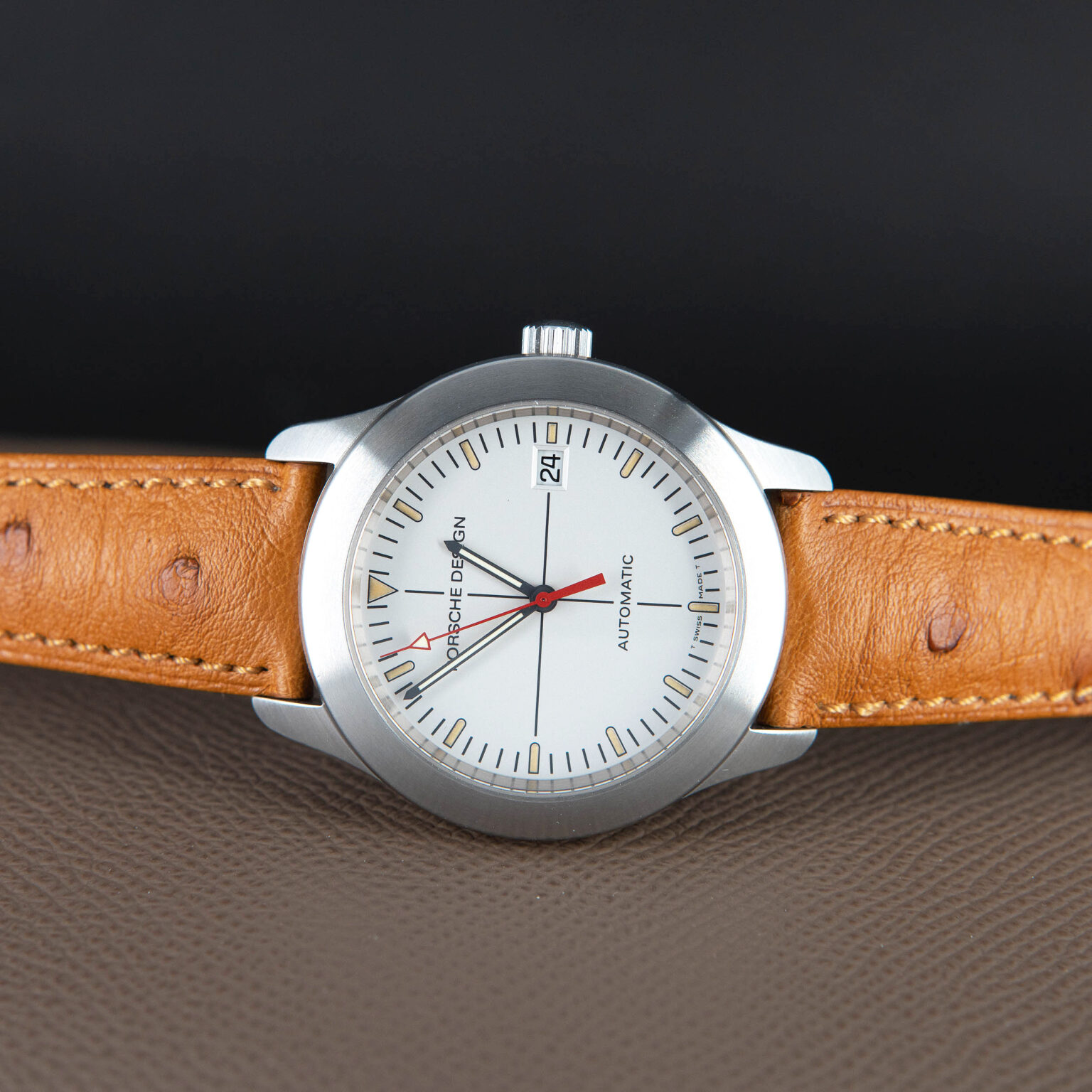Porsche_design_by_Eterna-3.jpg