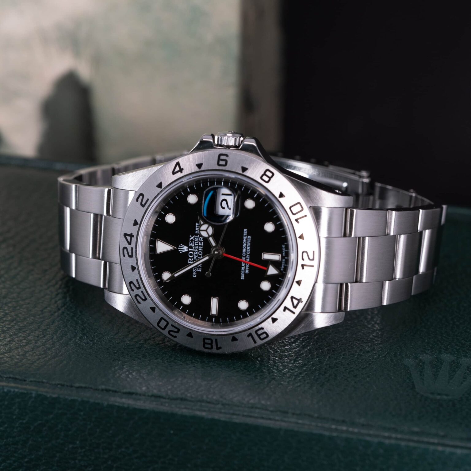 Rolex-Explorer-II-16570-2003-2.jpg