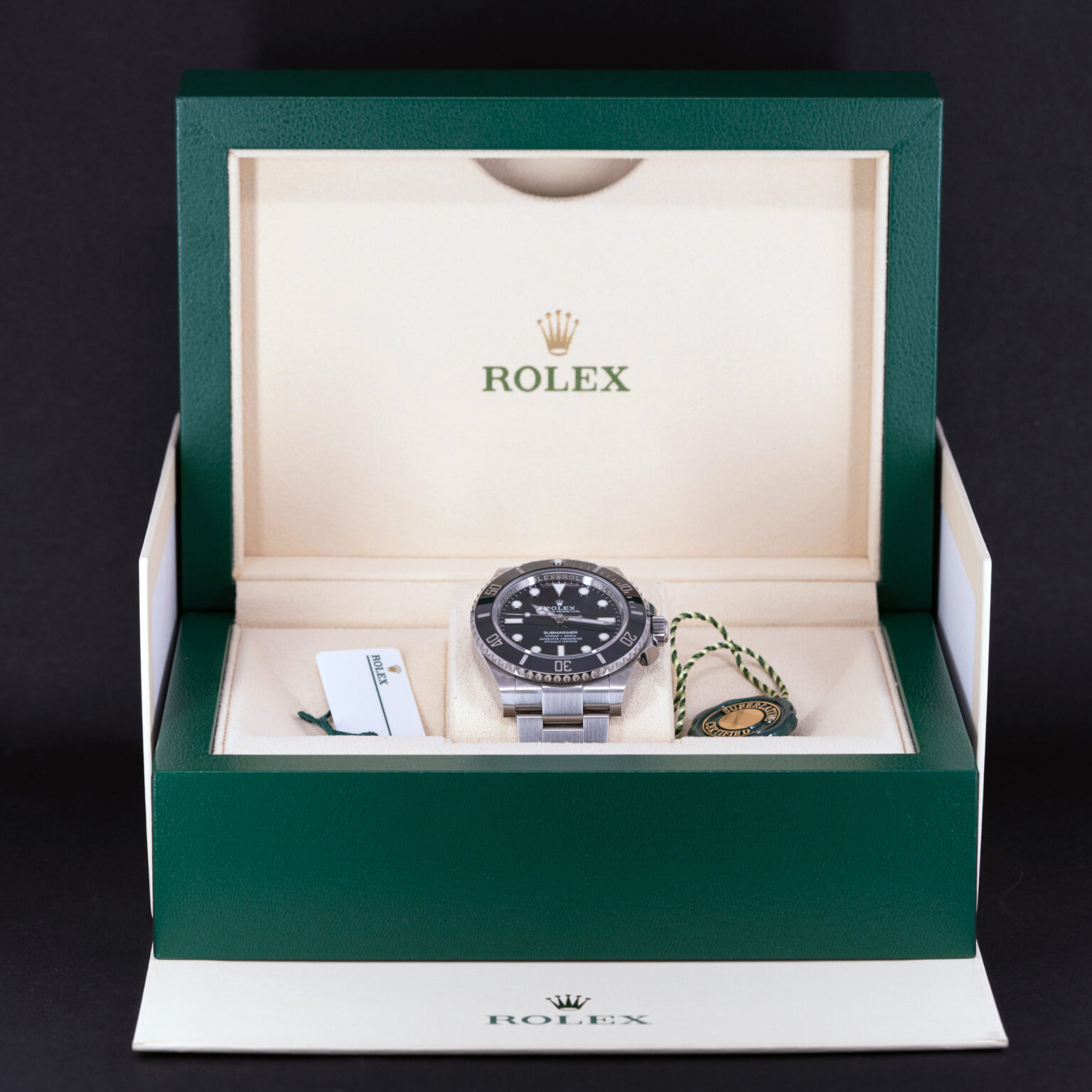 Rolex-Submariner-124060-2022-1.jpg