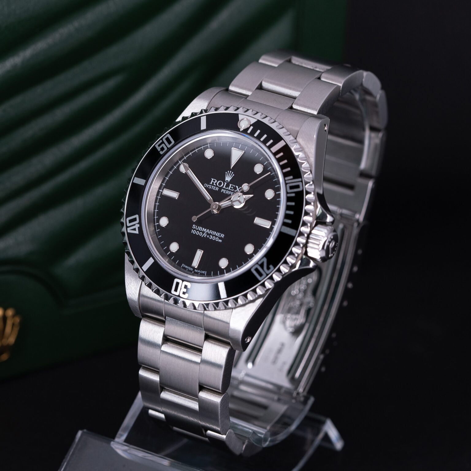 Rolex-Submariner-14060M_2005-4.jpg