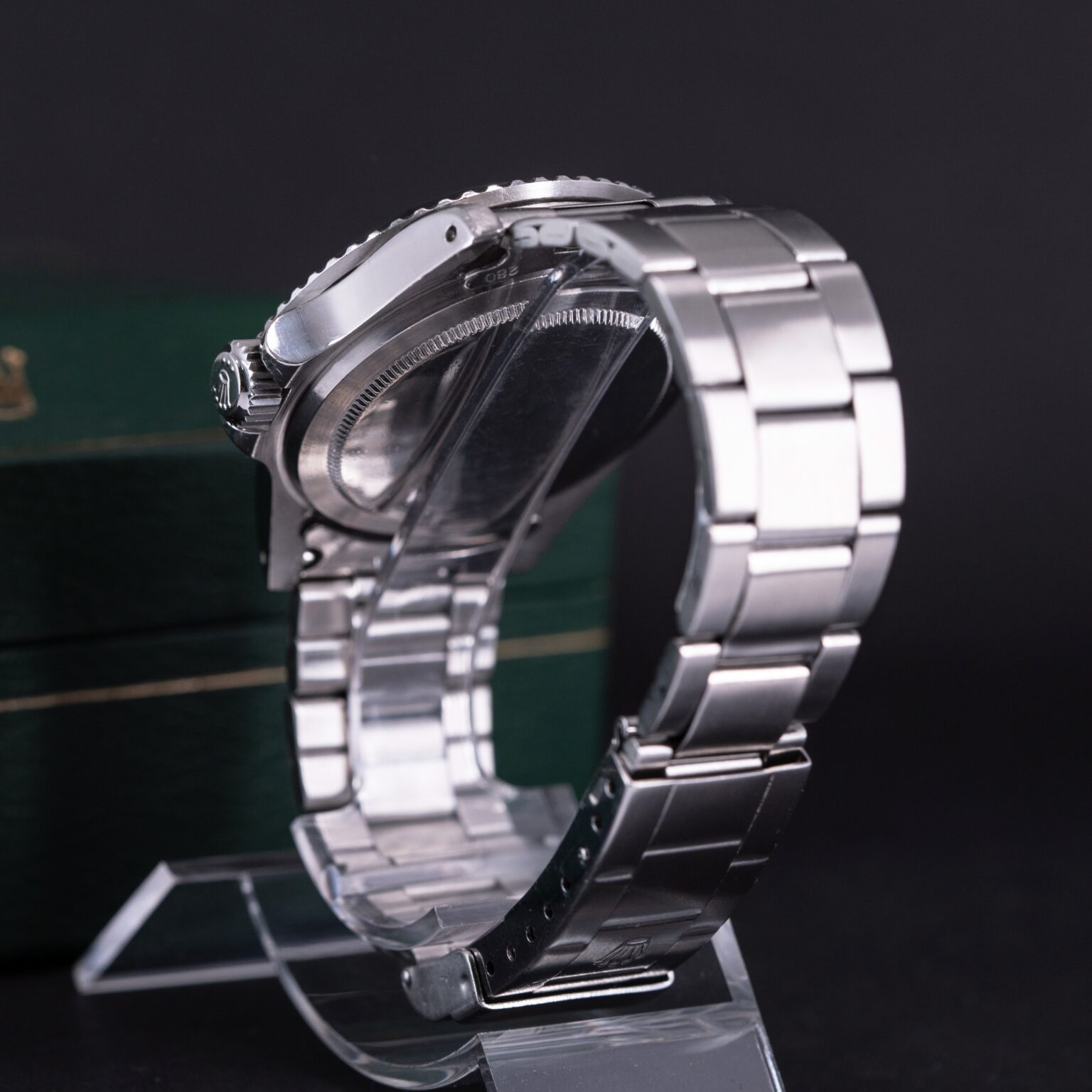 Rolex-Submariner-Red-1680-1972-10.jpg