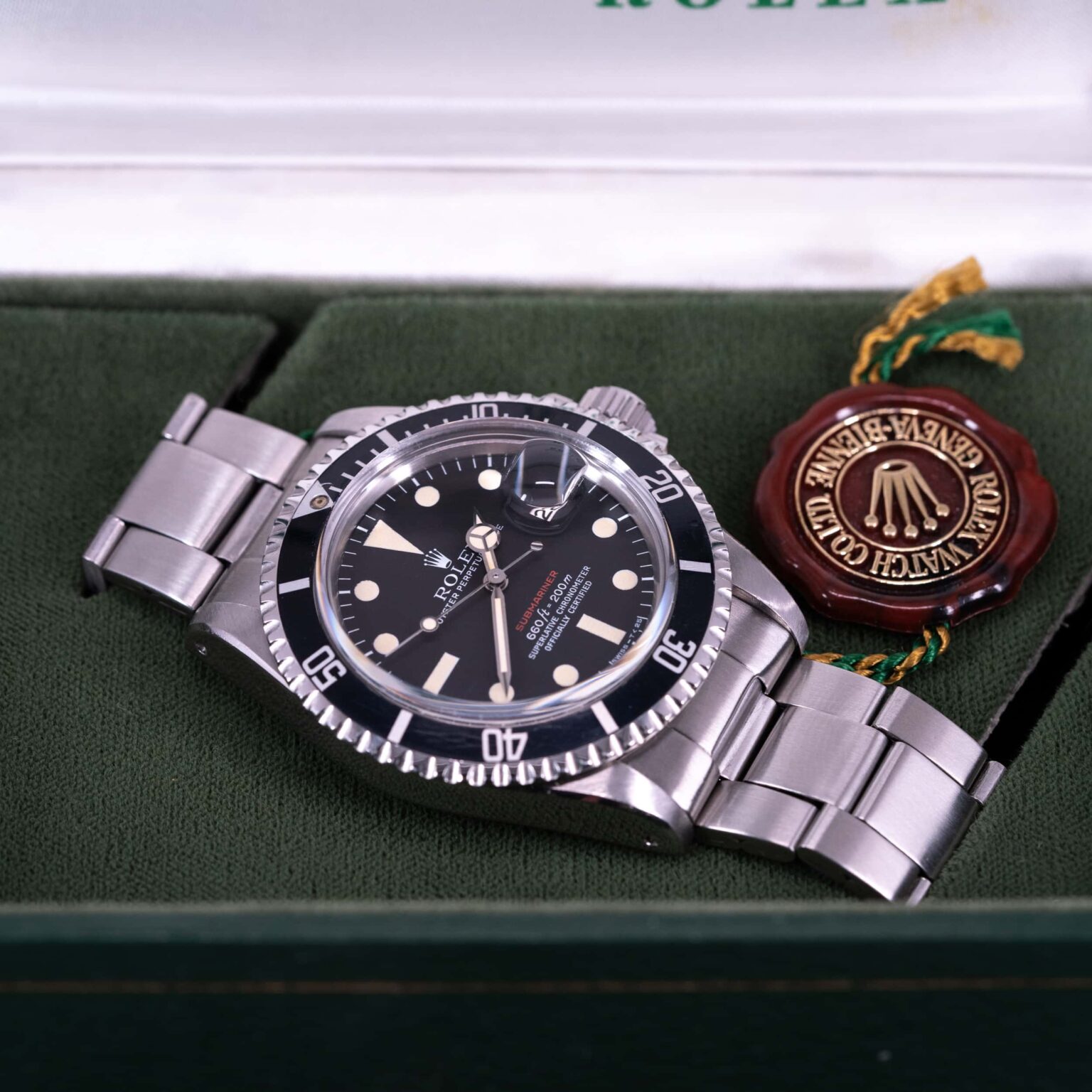 Rolex-Submariner-Red-1680-1972-2.jpg