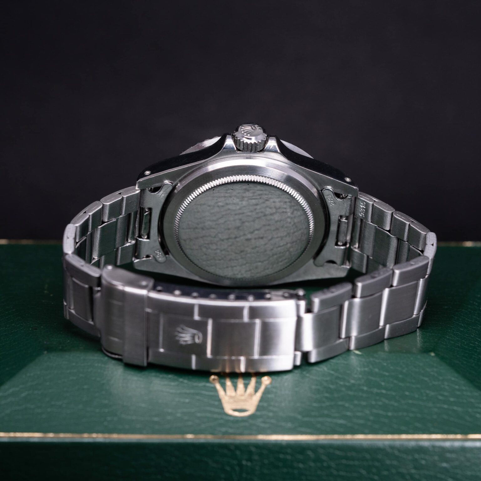 Rolex-Submariner-Red-1680-1972-6.jpg