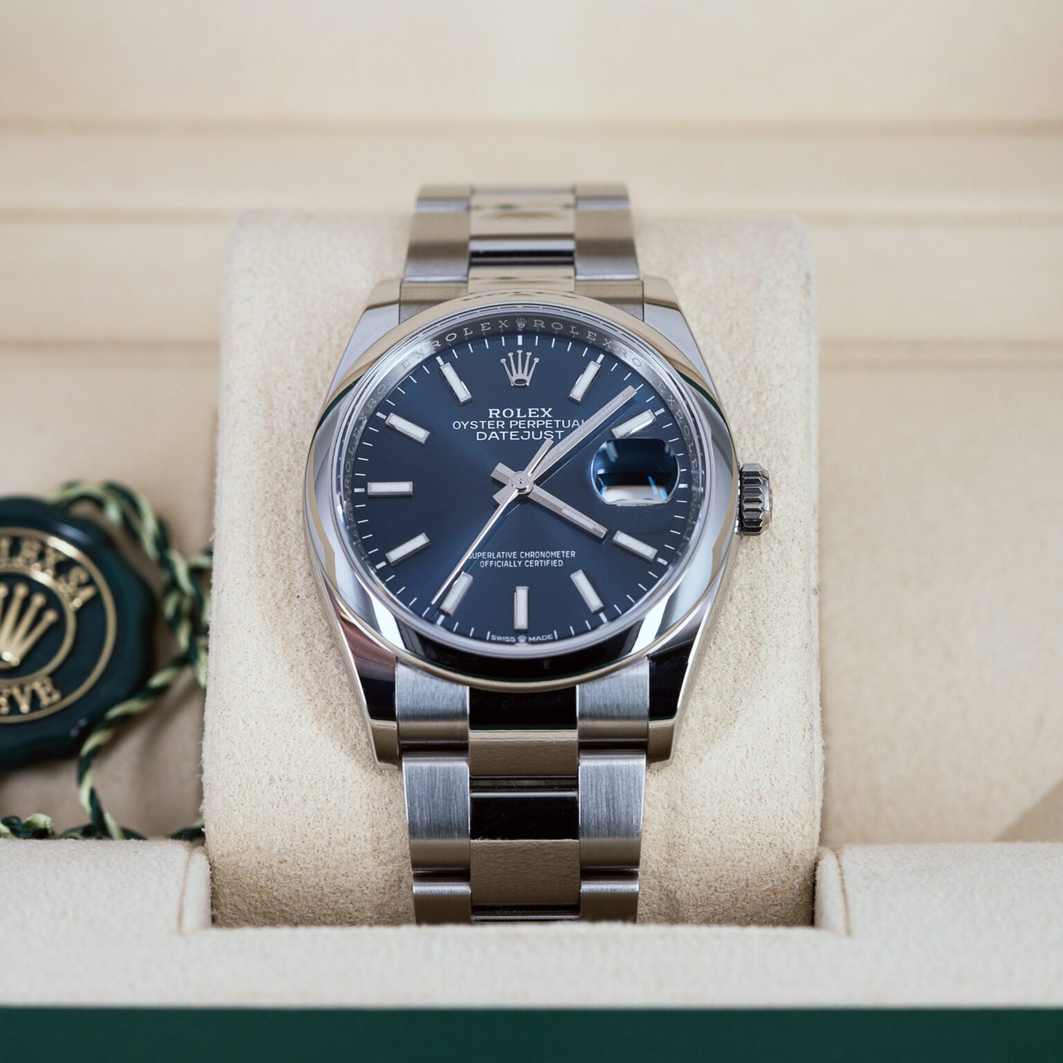 Rolex_Datejust_126200_2022-2.jpg