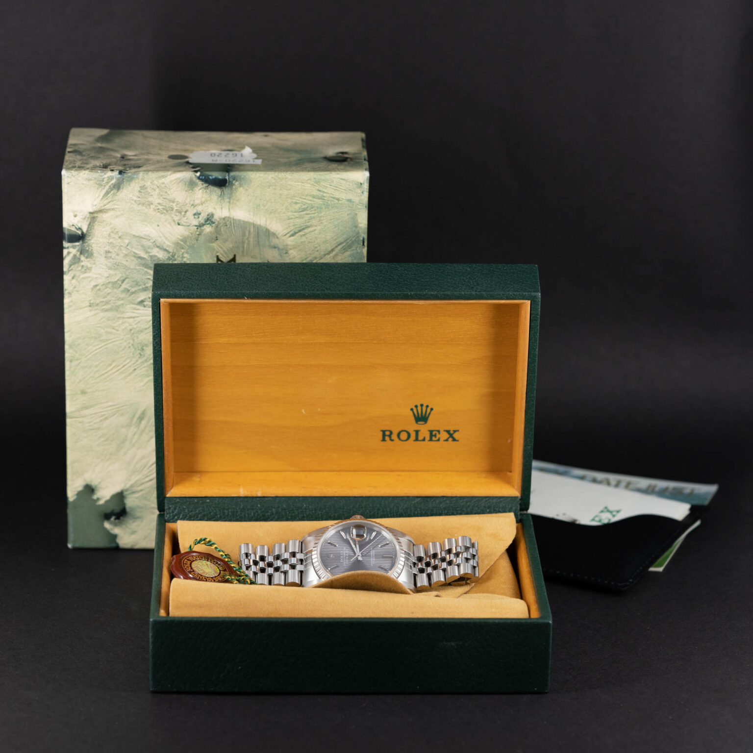 Rolex_Datejust_16220.jpg