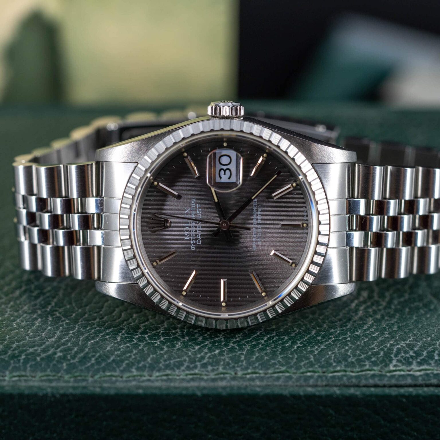 Rolex_Datejust_16220-5.jpg