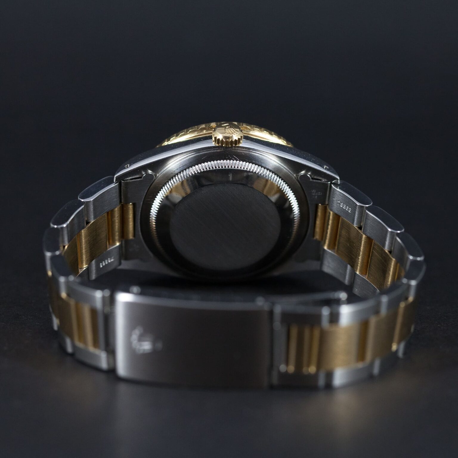 Rolex_Datejust_16263_caseback-1.jpg