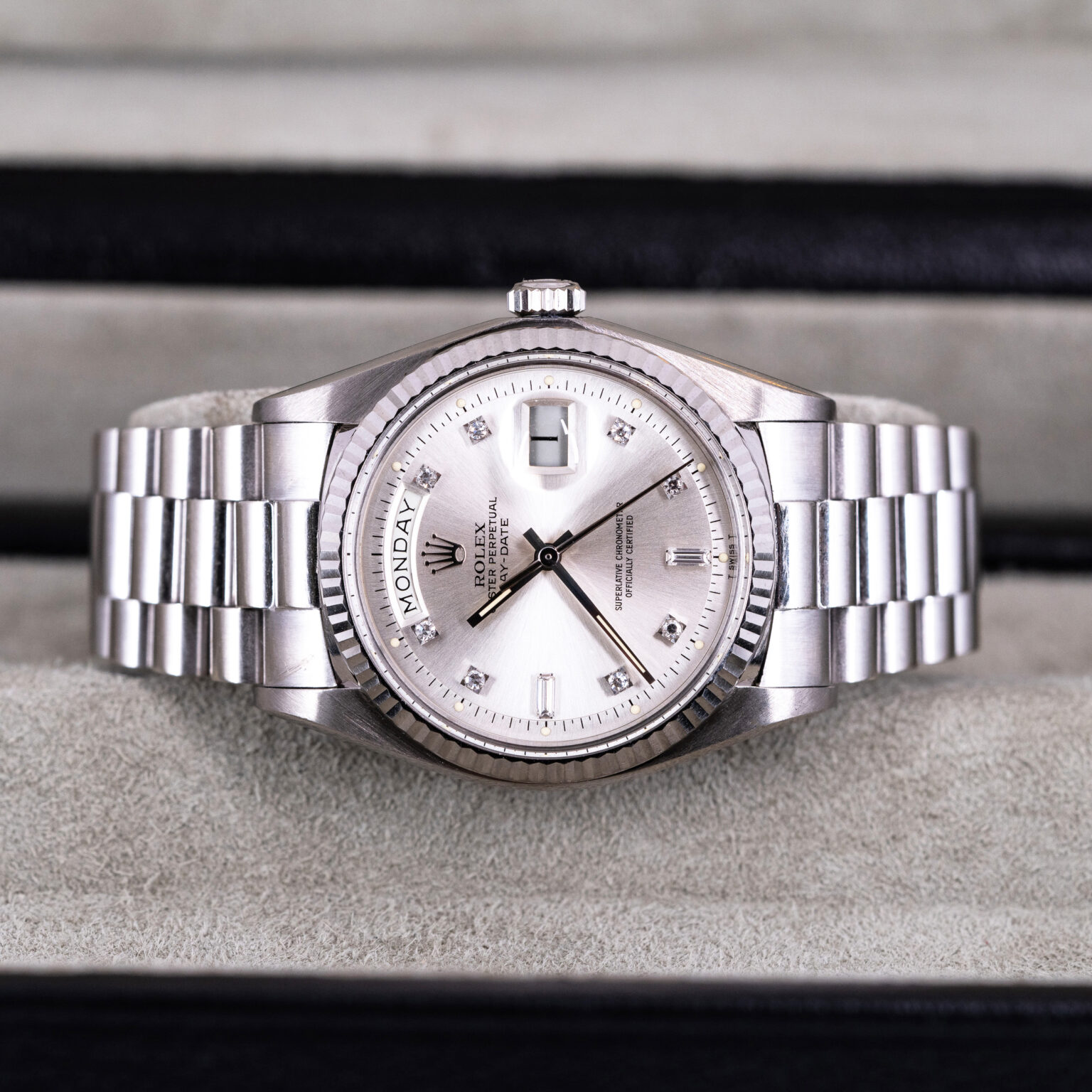 Rolex_Day-Date_1803_1977-2-1.jpg