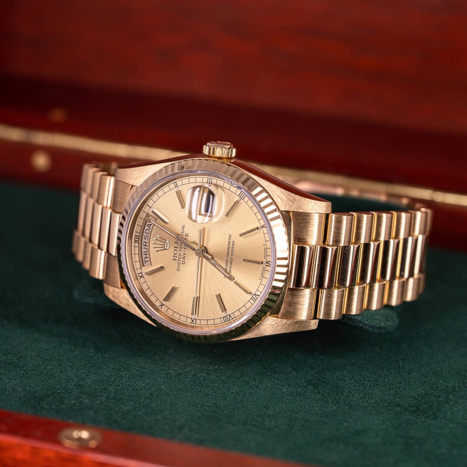 Rolex_Day-Date_18238_1994-3.jpg