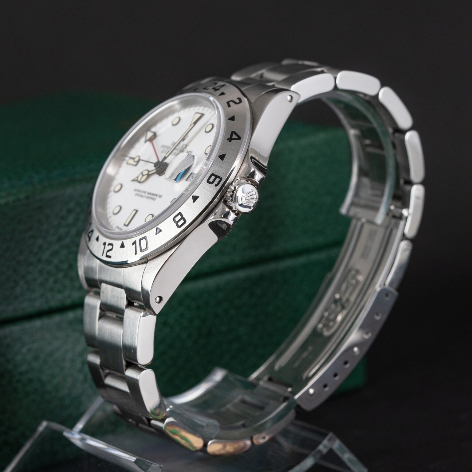 Rolex_Explorer-II_16570_1991-15.jpg