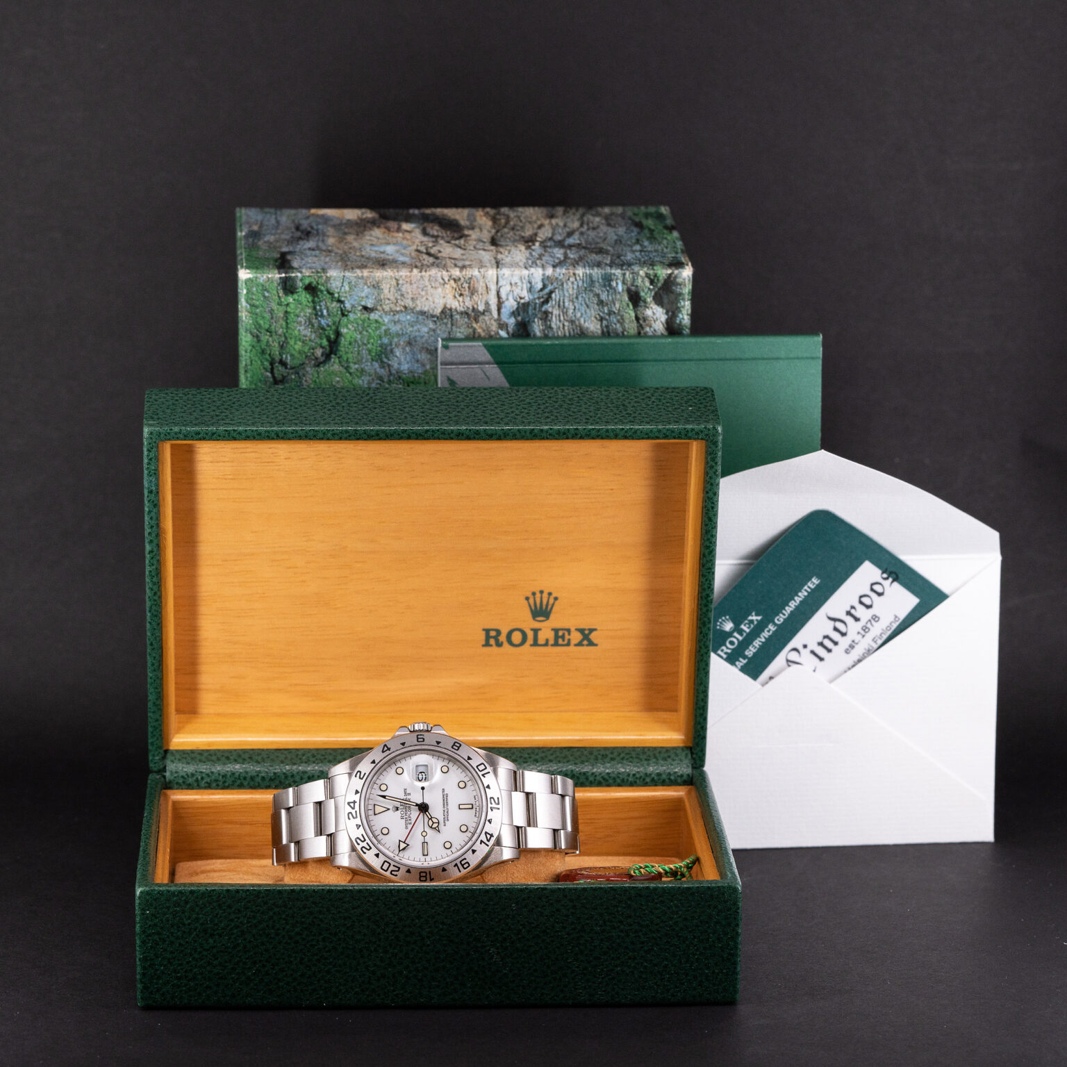 Rolex_Explorer-II_16570_1991-8.jpg