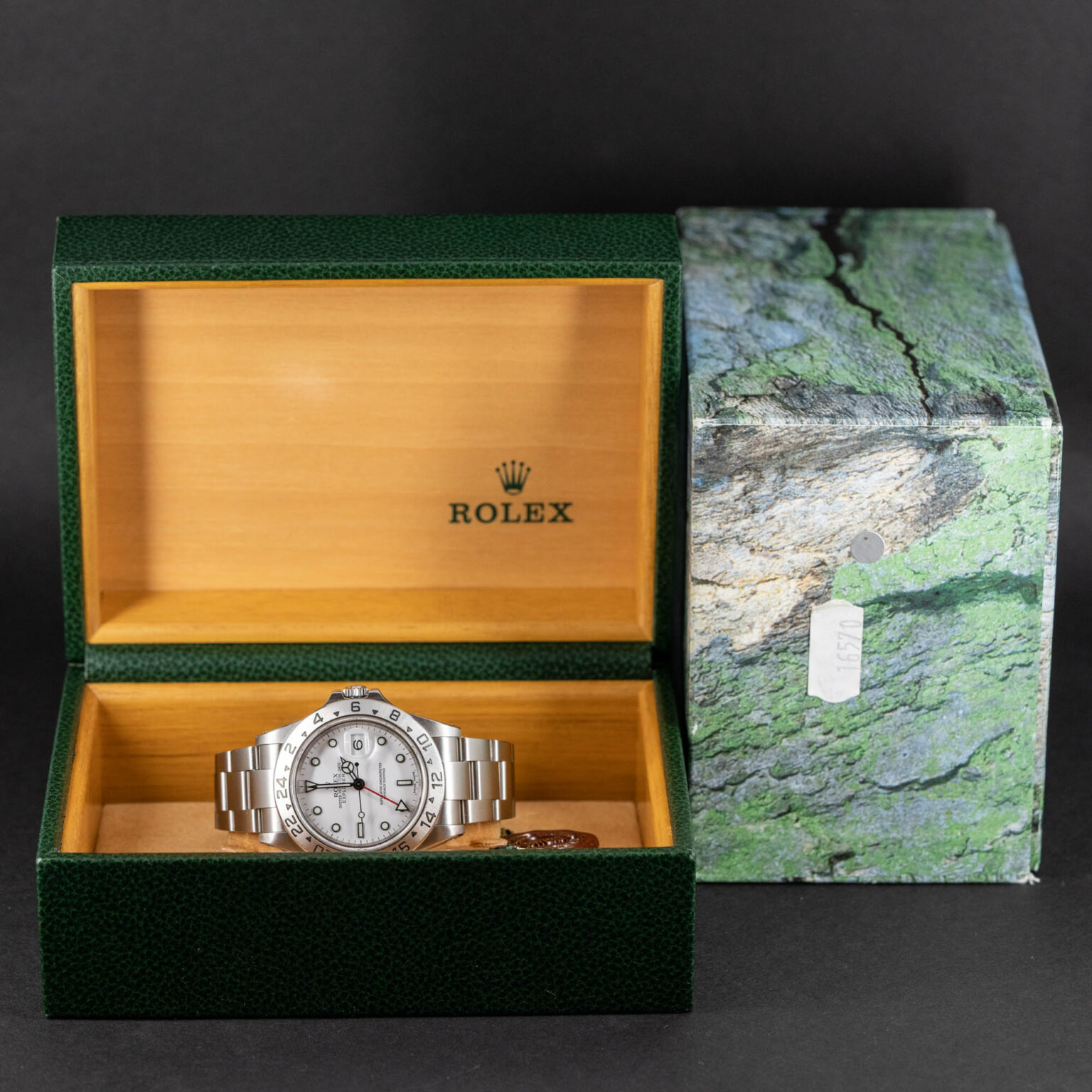 Rolex_Explorer-II_16570_2001-5.jpg