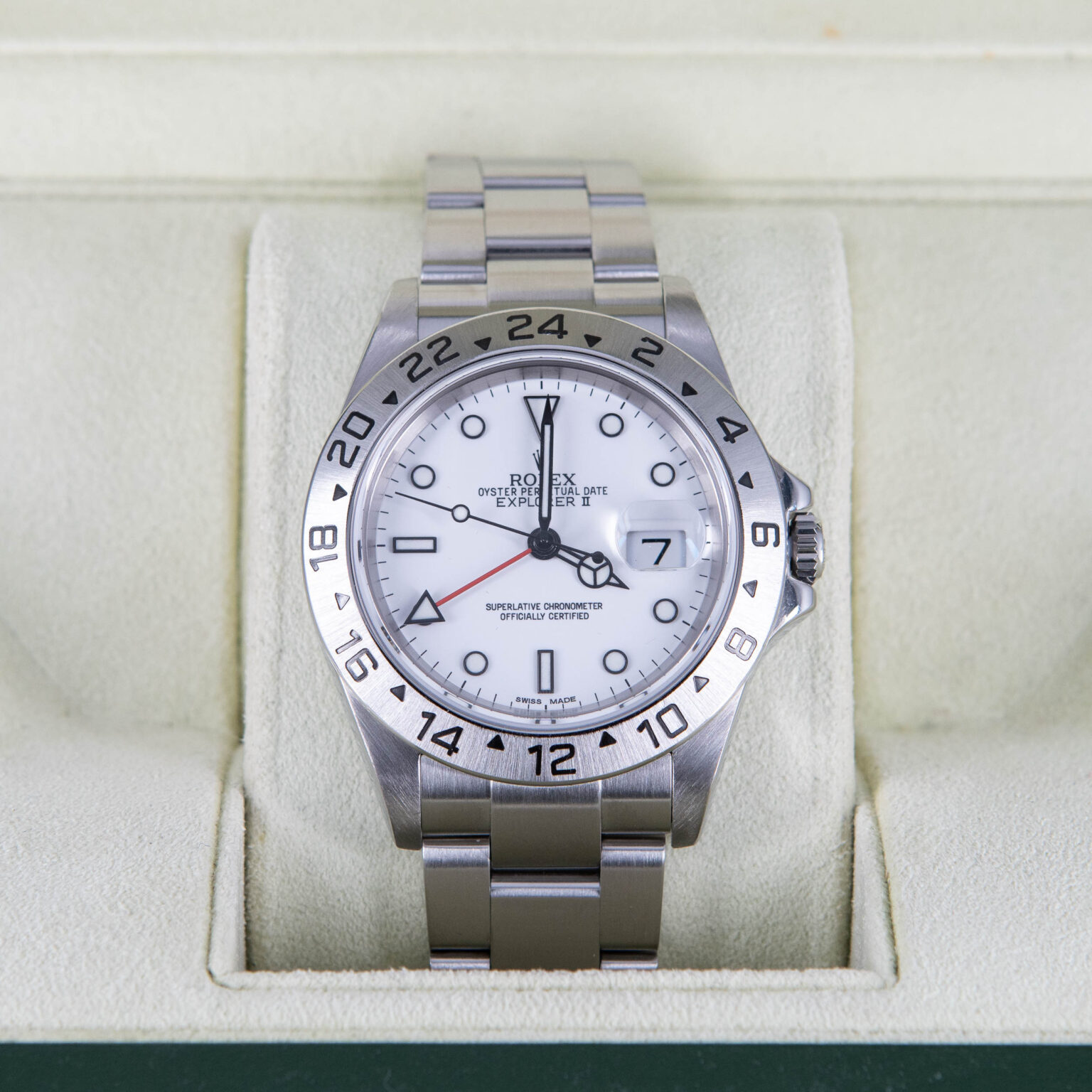 Rolex_Explorer-II_16570_2005-2.jpg