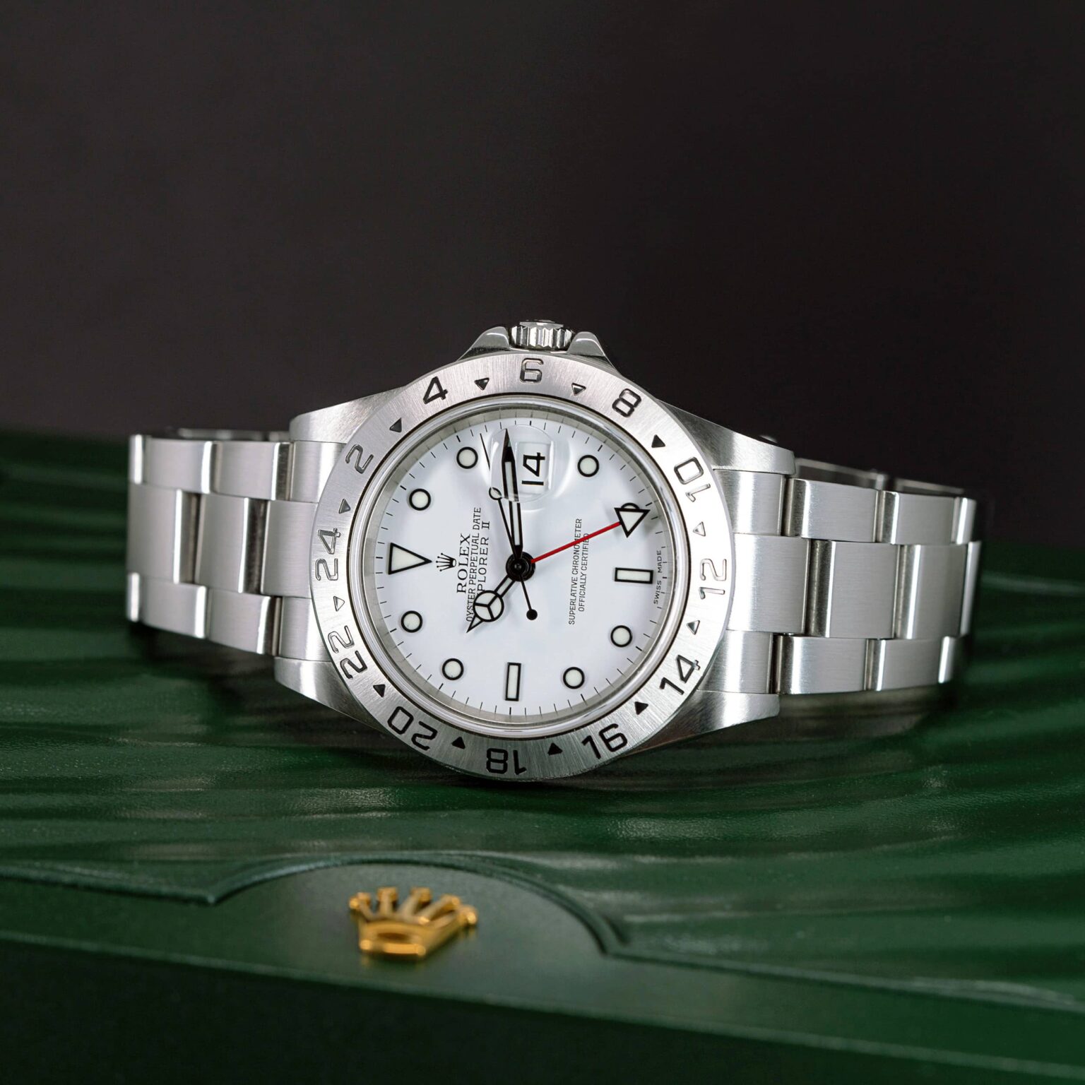 Rolex_Explorer-II_16570_2008-4-1.jpg