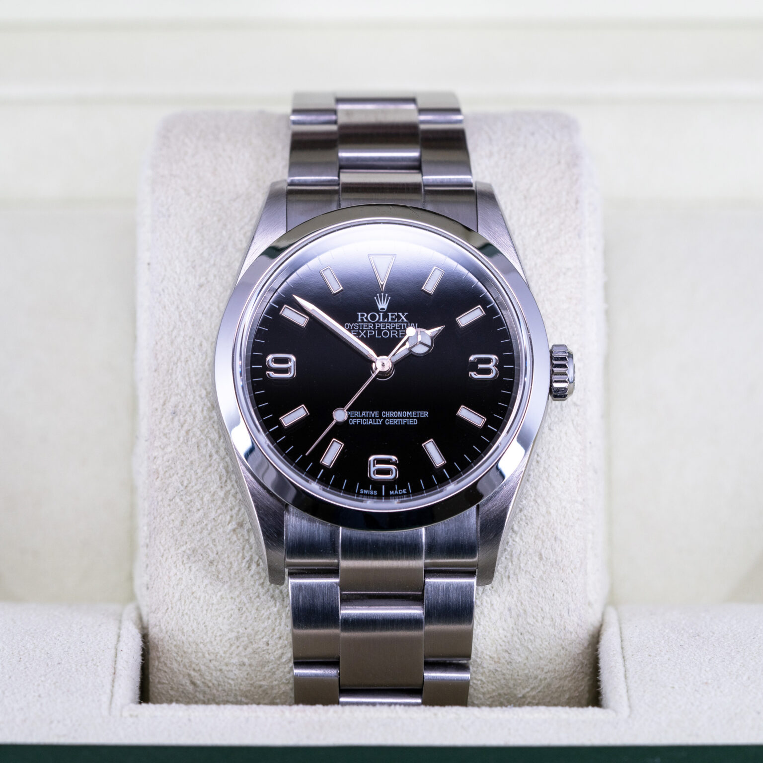 Rolex_Explorer_114270_2001-2.jpg