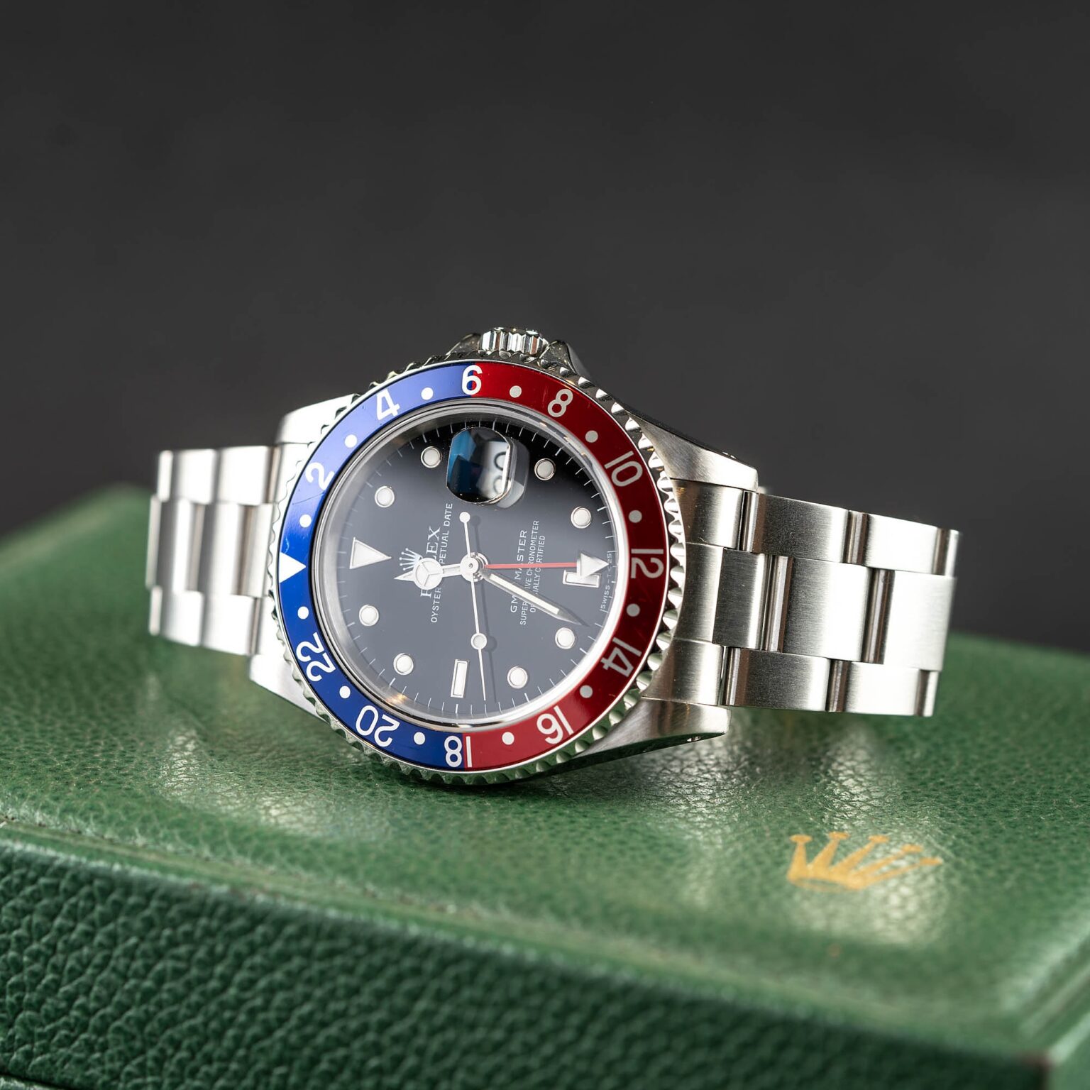 Rolex_GMT-Master_16700_1989-2.jpg